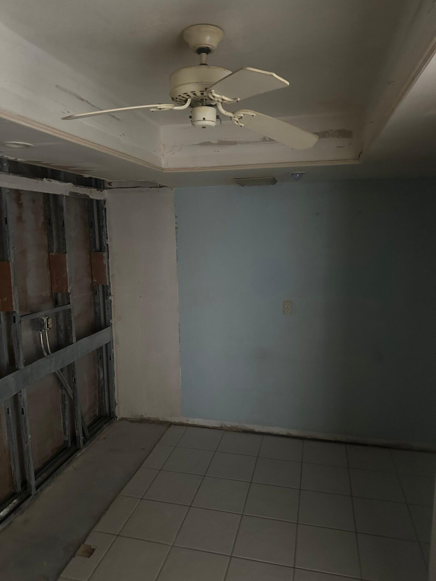 2425 Presidential Way 1203, West Palm Beach, FL 33401, West Palm Beach - Photo 4