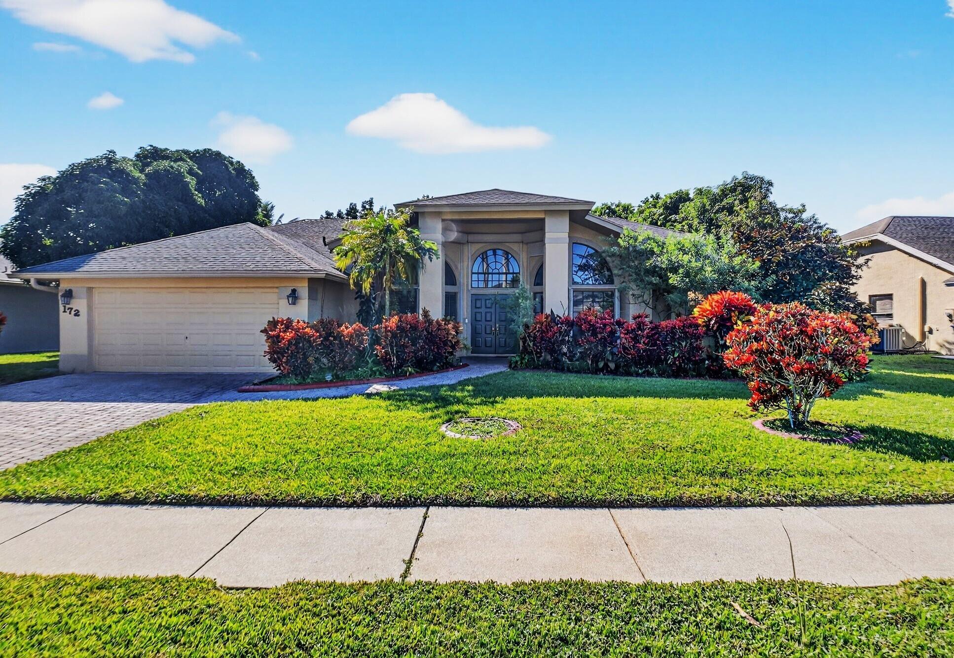 172 Monterey Way, Royal Palm Beach, FL 33411, Royal Palm Beach - Photo 2