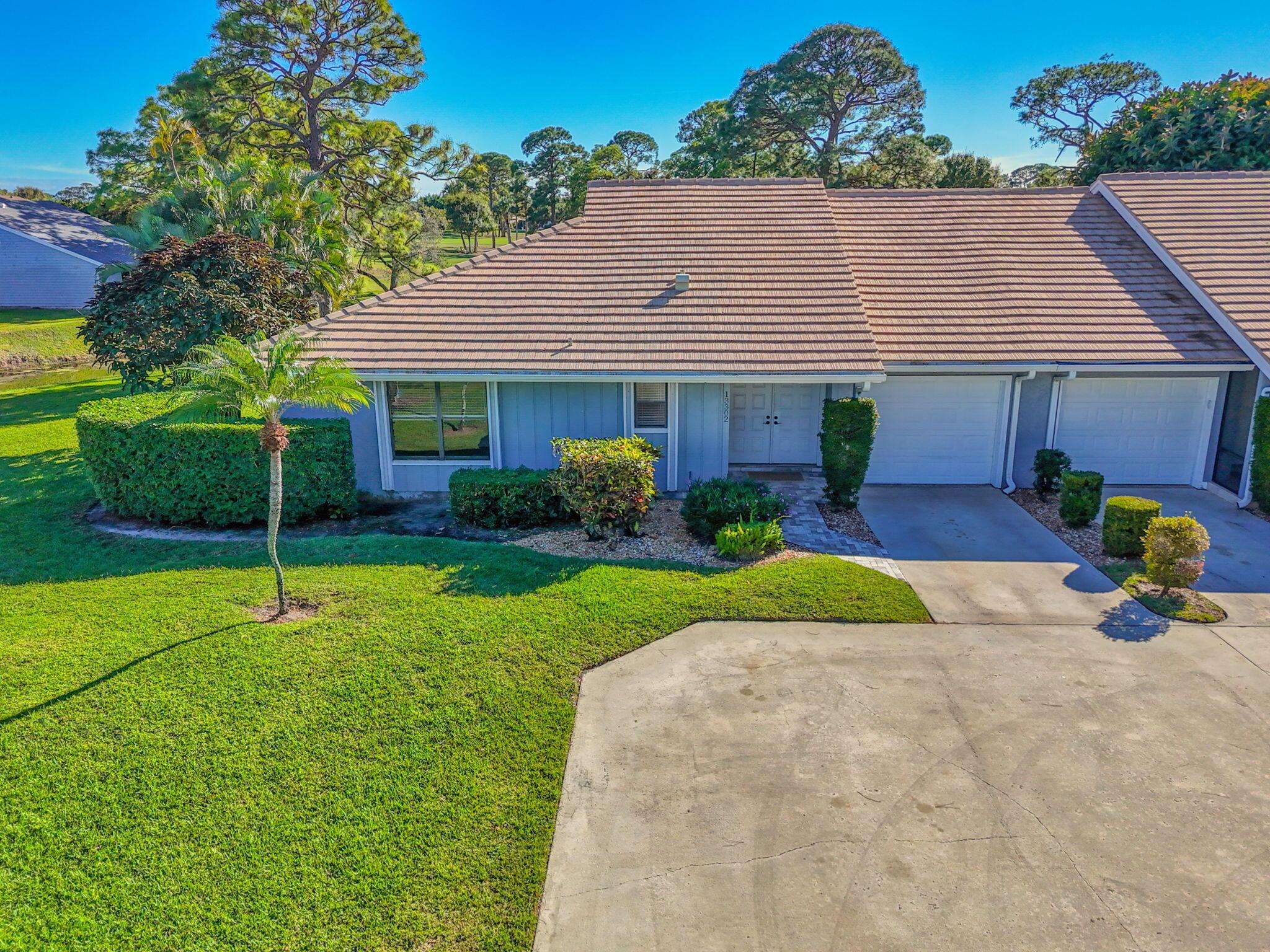 13302 Touchstone Place, Palm Beach Gardens, FL 33418, Palm Beach Gardens - Photo 3