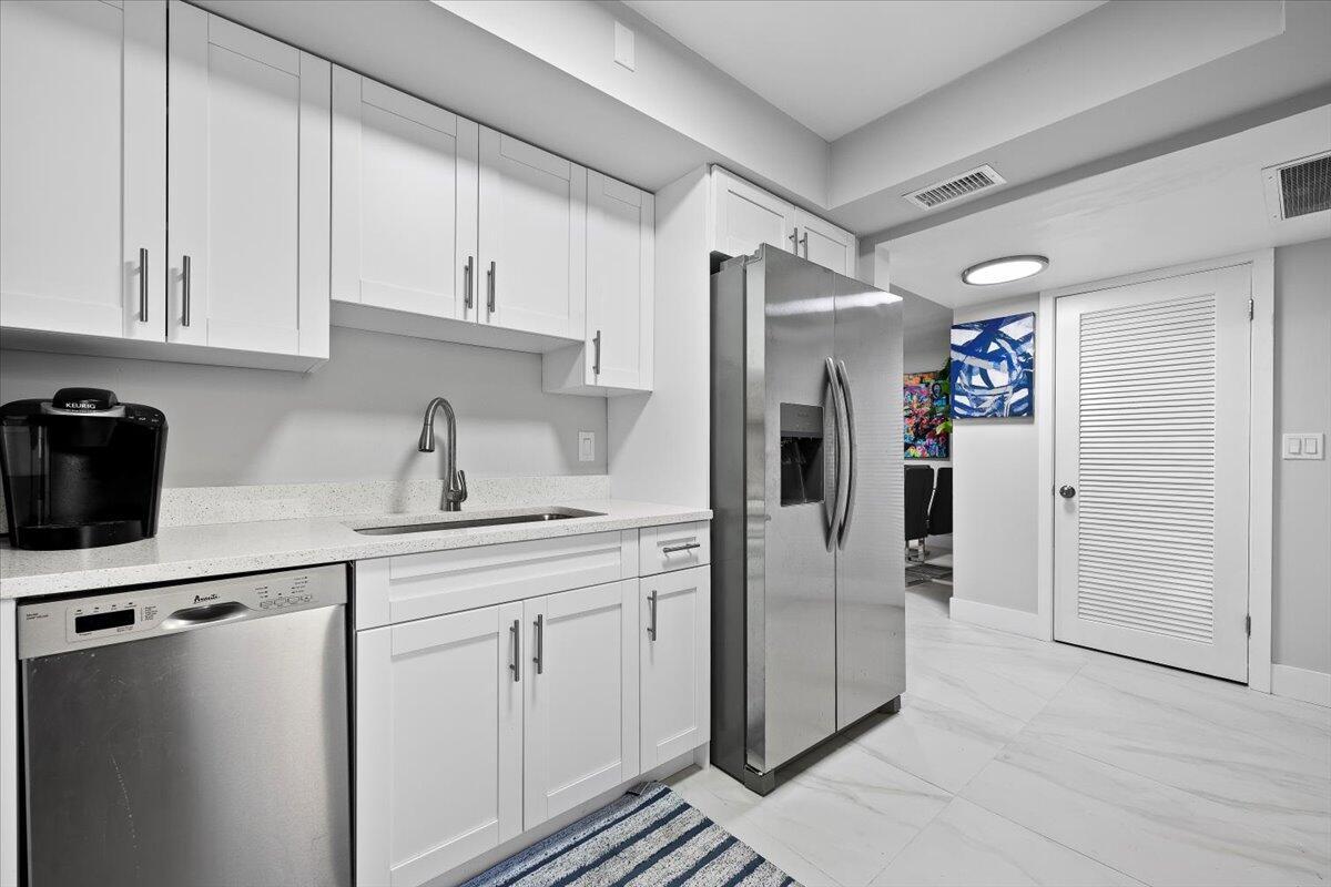 5500 Tamberlane Circle 105, Palm Beach Gardens, FL 33418, Palm Beach Gardens - Photo 3