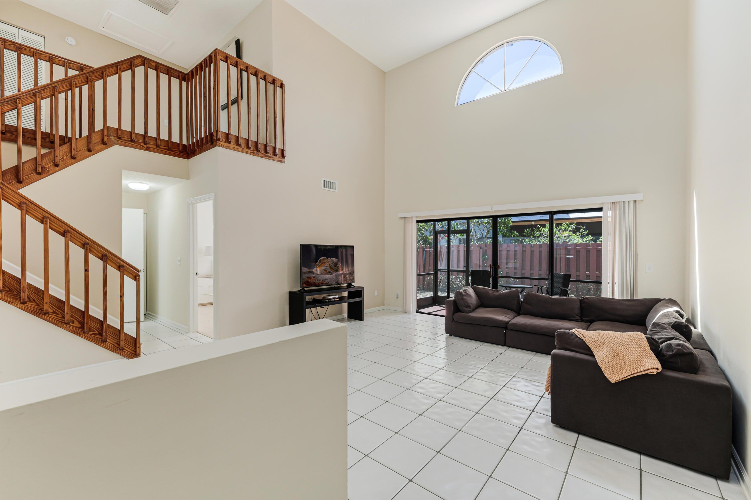13506 Fountain View Boulevard, Wellington, FL 33414, Wellington - Photo 2