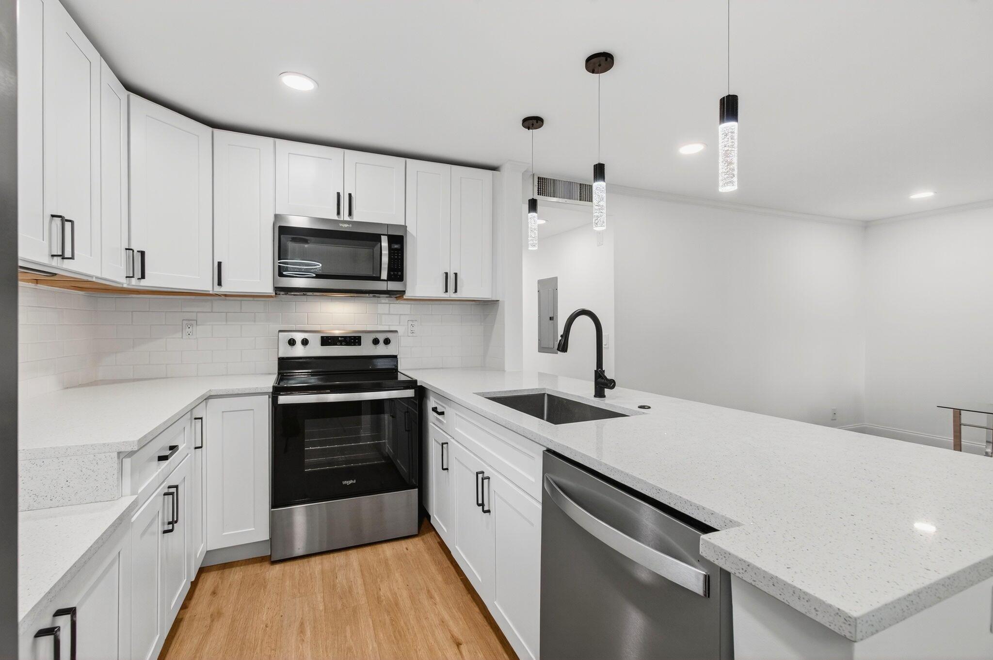 449 Normandy J, Delray Beach, FL 33484, Delray Beach - Photo 3