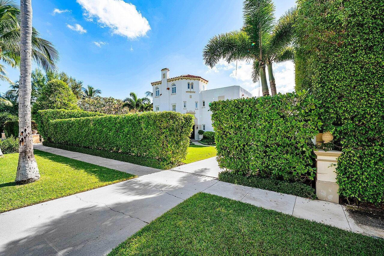 130 Brazilian Avenue, Palm Beach, FL 33480, Palm Beach