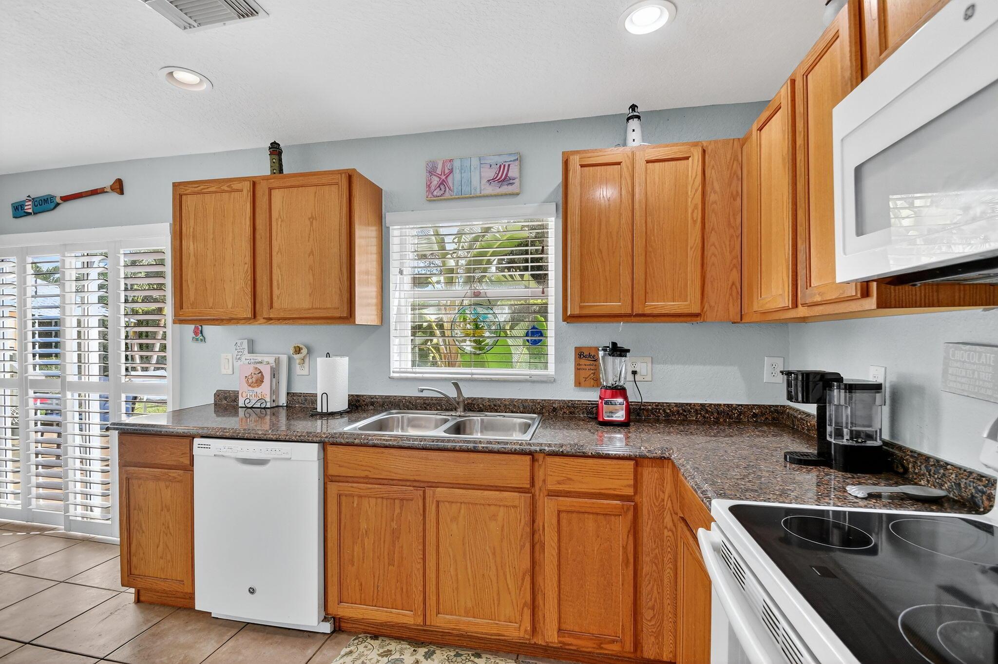 6164 Willoughby Circle, Lake Worth, FL 33463, Lake Worth - Photo 3