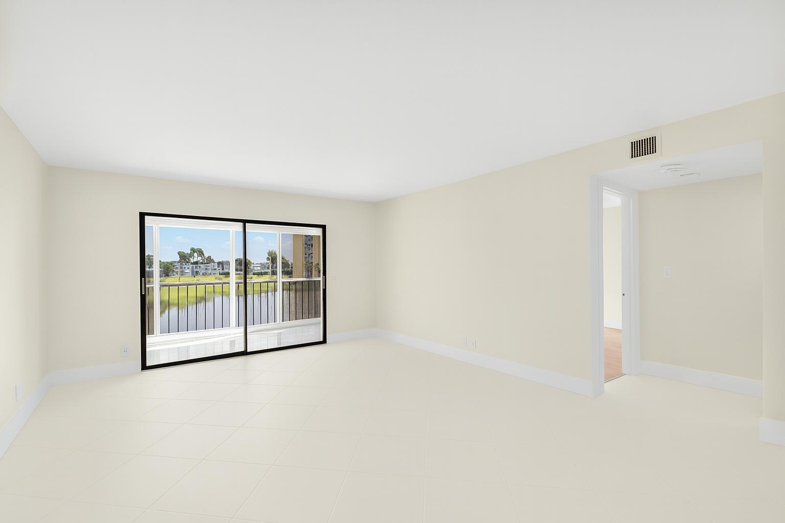 7270 Ashford Place 208, Delray Beach, FL 33446, Delray Beach - Photo 4