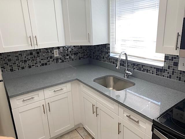 2667 Emory Dr Drive W H, West Palm Beach, FL 33415, West Palm Beach - Photo 3