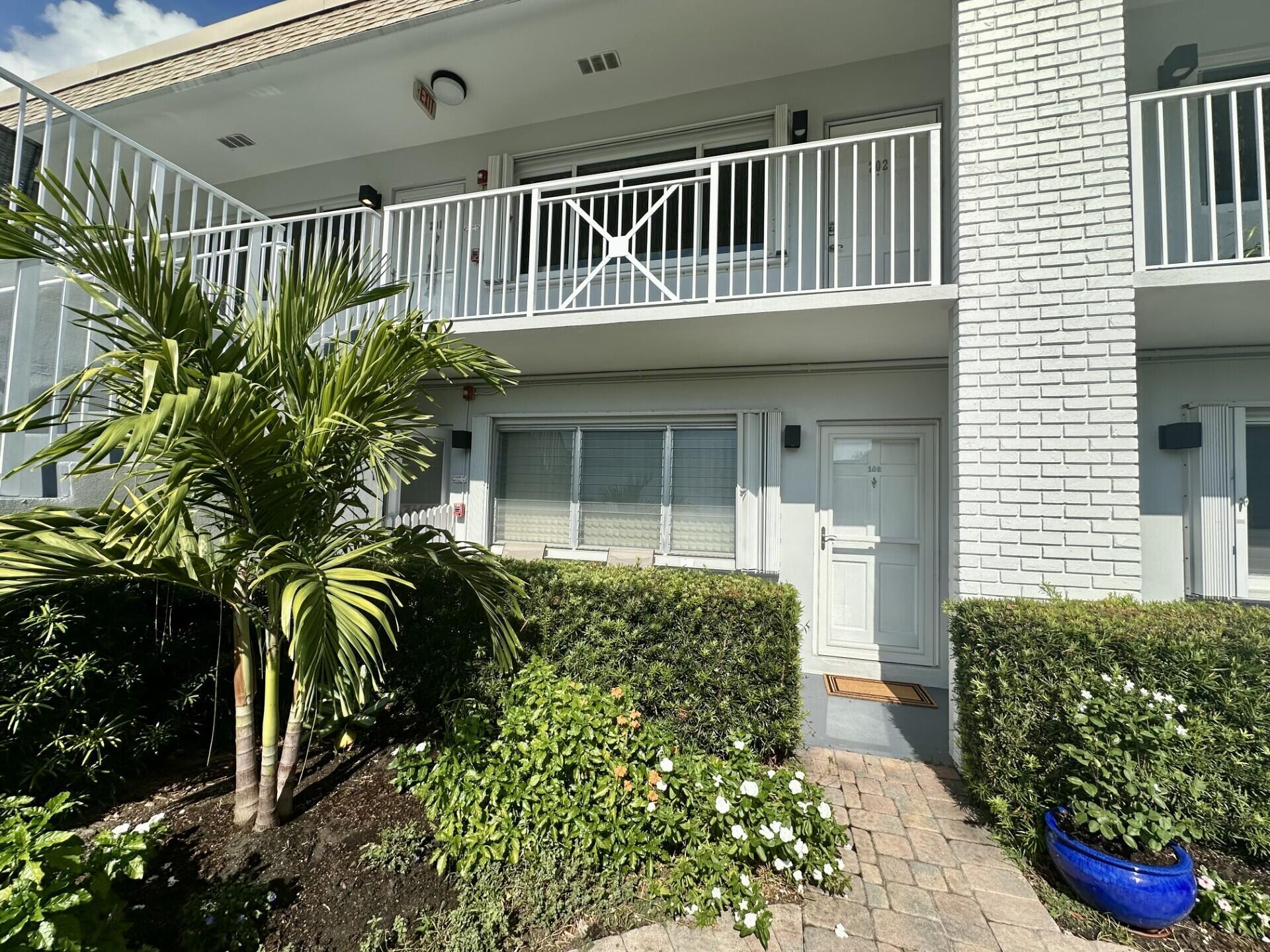 1001 NE 8th Avenue 102, Delray Beach, FL 33483, Delray Beach - Photo 2