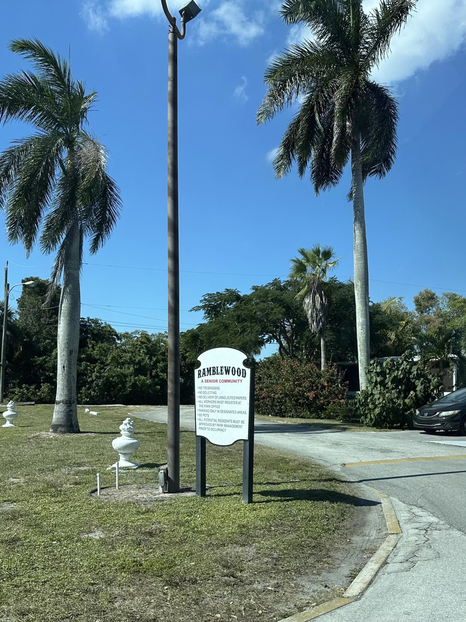 39 Palm Drive, Palm Springs, FL 33461, Palm Springs