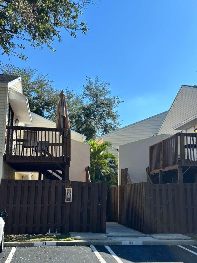 637 Executive Center Drive N 203, West Palm Beach, FL 33401, West Palm Beach - Photo 2