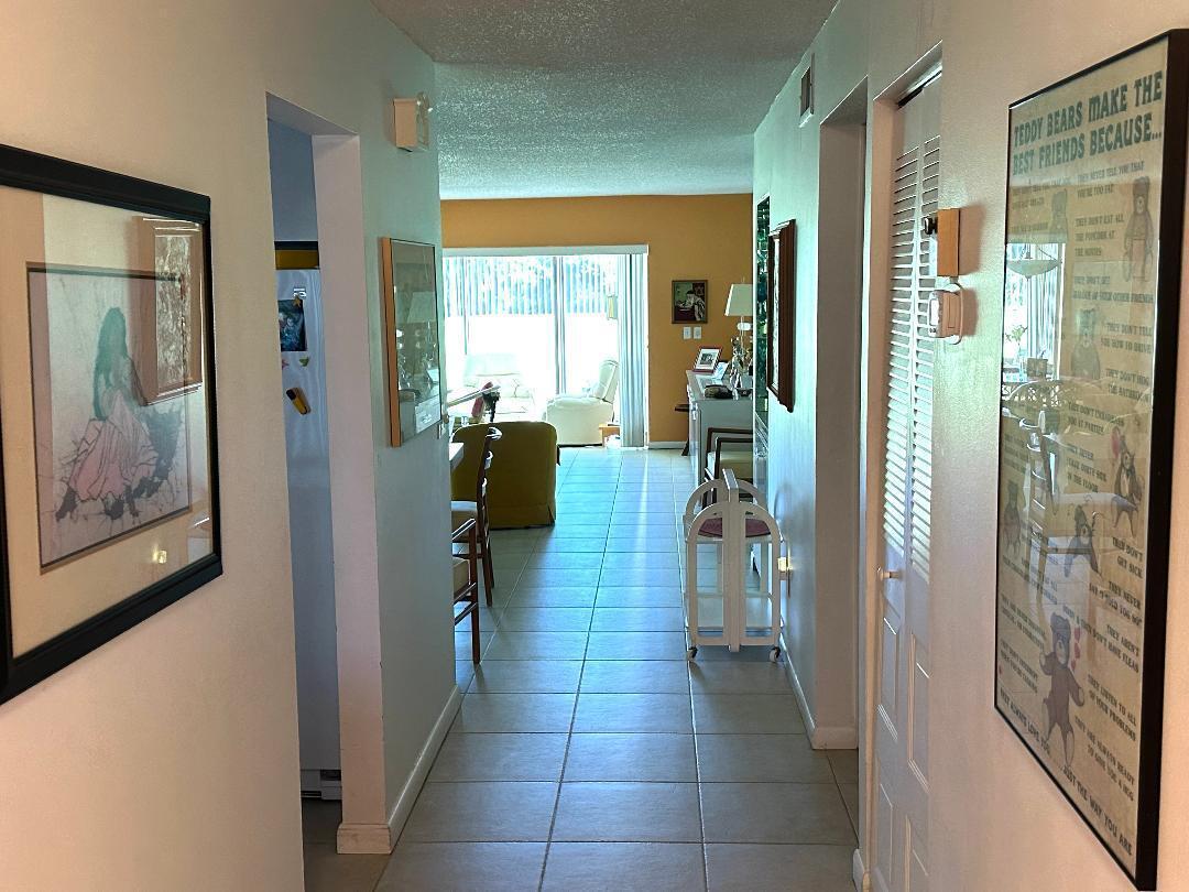 8305 Casa Del Lago E, Boca Raton, FL 33433, Boca Raton - Photo 3