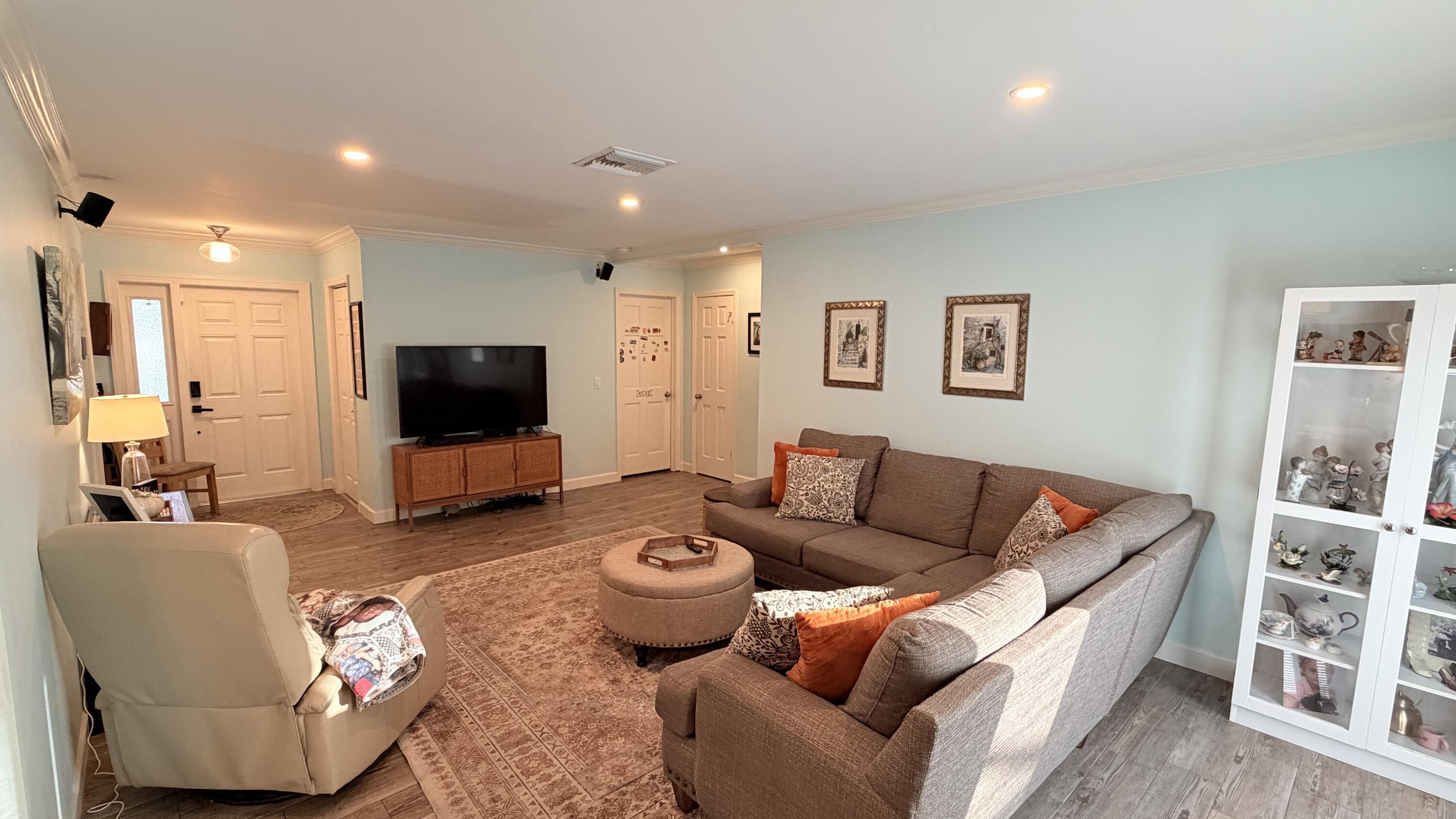 5211 Silver Oak Drive, Fort Pierce, FL 34982, Fort Pierce - Photo 5