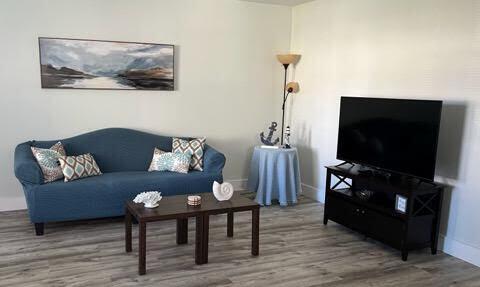 48 Woodland Drive 106, Vero Beach, FL 32962, Vero Beach - Photo 2