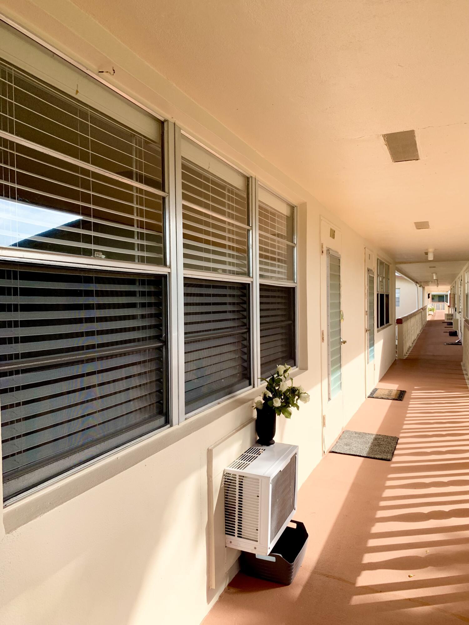 116 Canterbury E, West Palm Beach, FL 33417, West Palm Beach - Photo 3