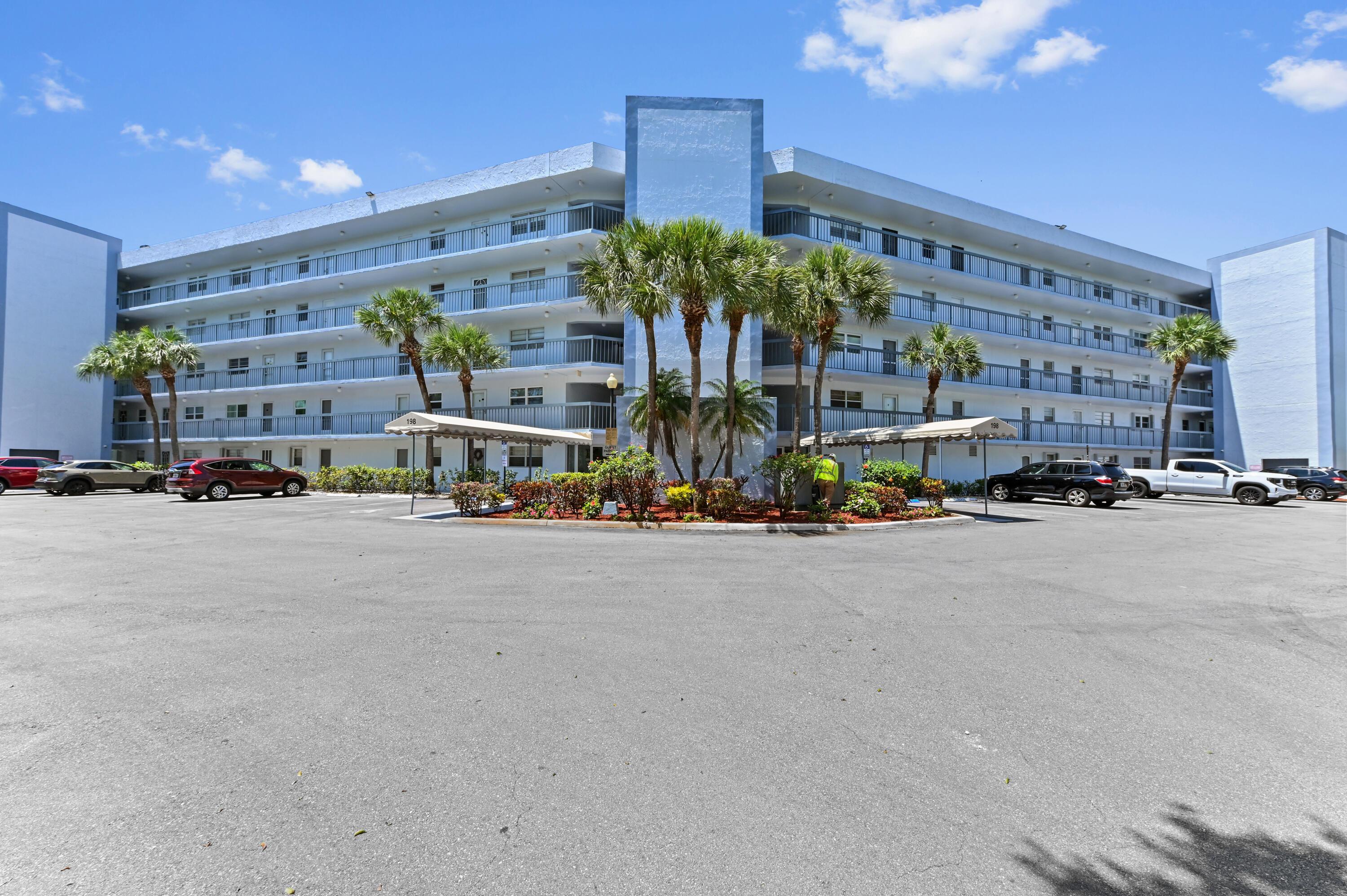 198 NW 67th Street 207, Boca Raton, FL 33487, Boca Raton