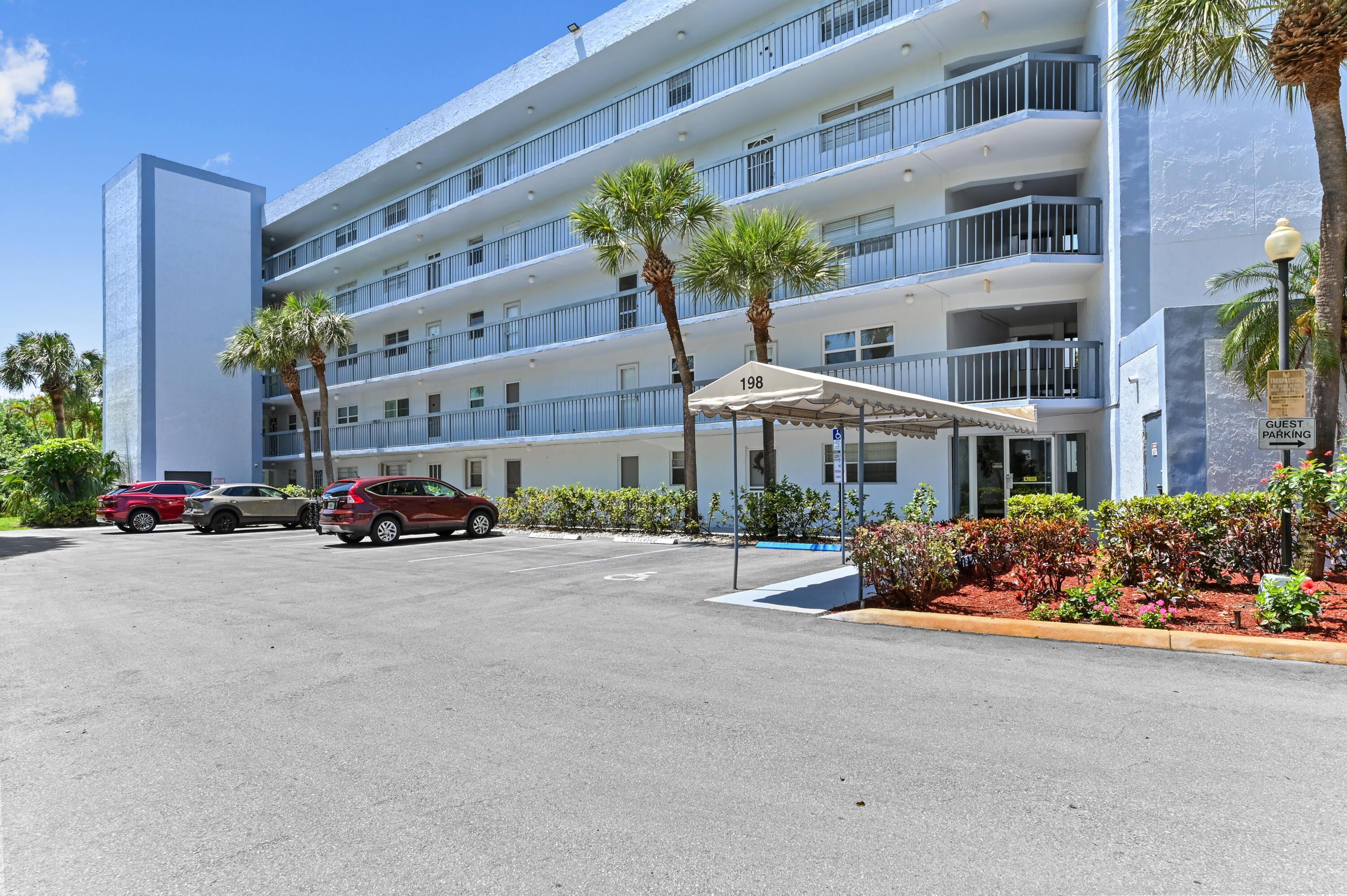 198 NW 67th Street 207, Boca Raton, FL 33487, Boca Raton - Photo 4