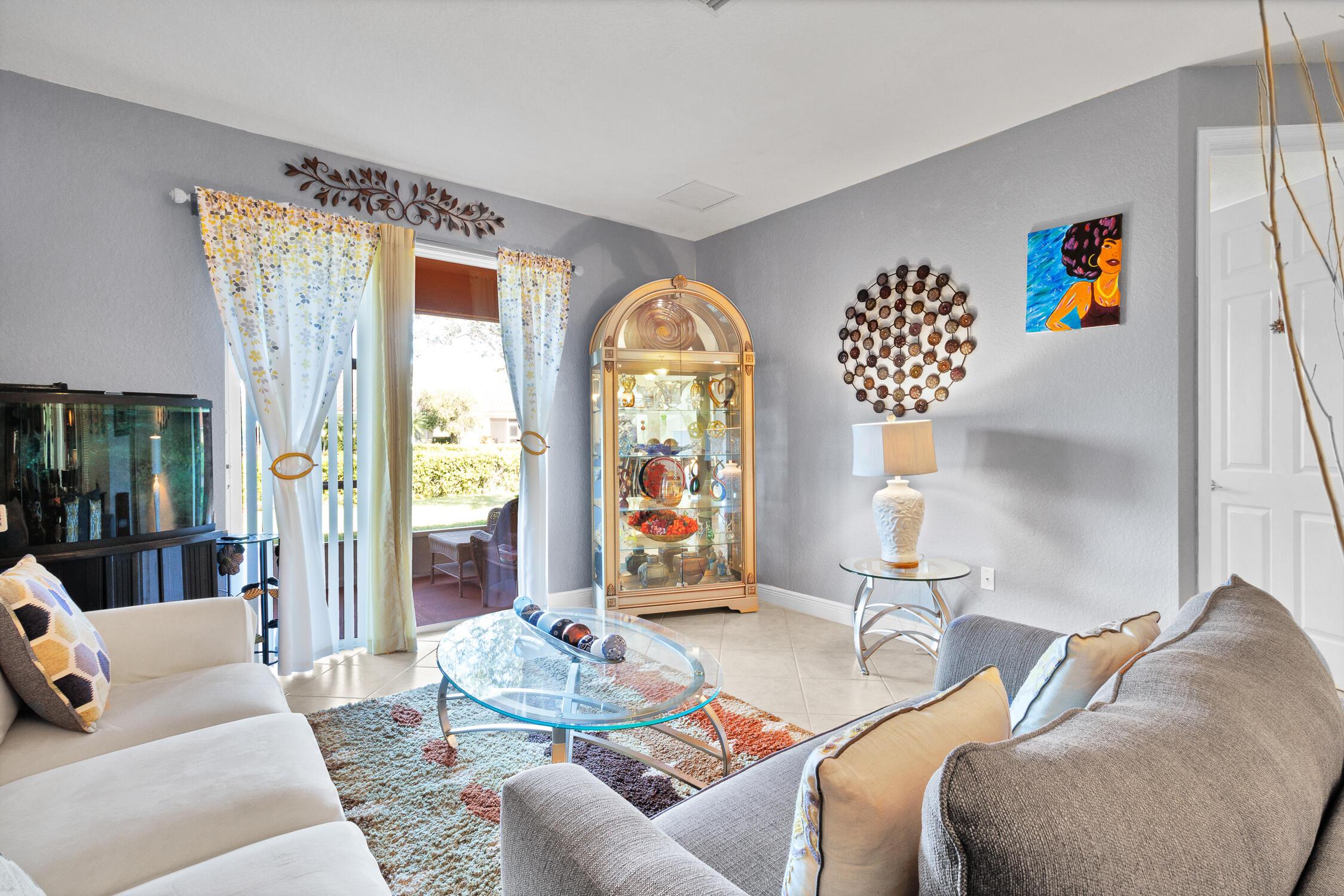 6360 Oxford Circle 101, Vero Beach, FL 32966, Vero Beach - Photo 4