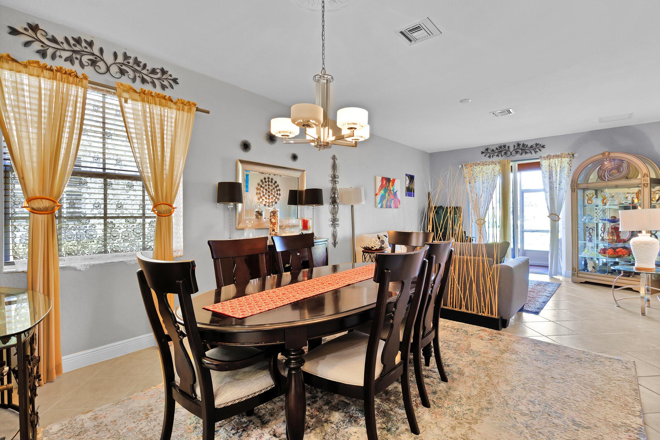 6360 Oxford Circle 101, Vero Beach, FL 32966, Vero Beach - Photo 5