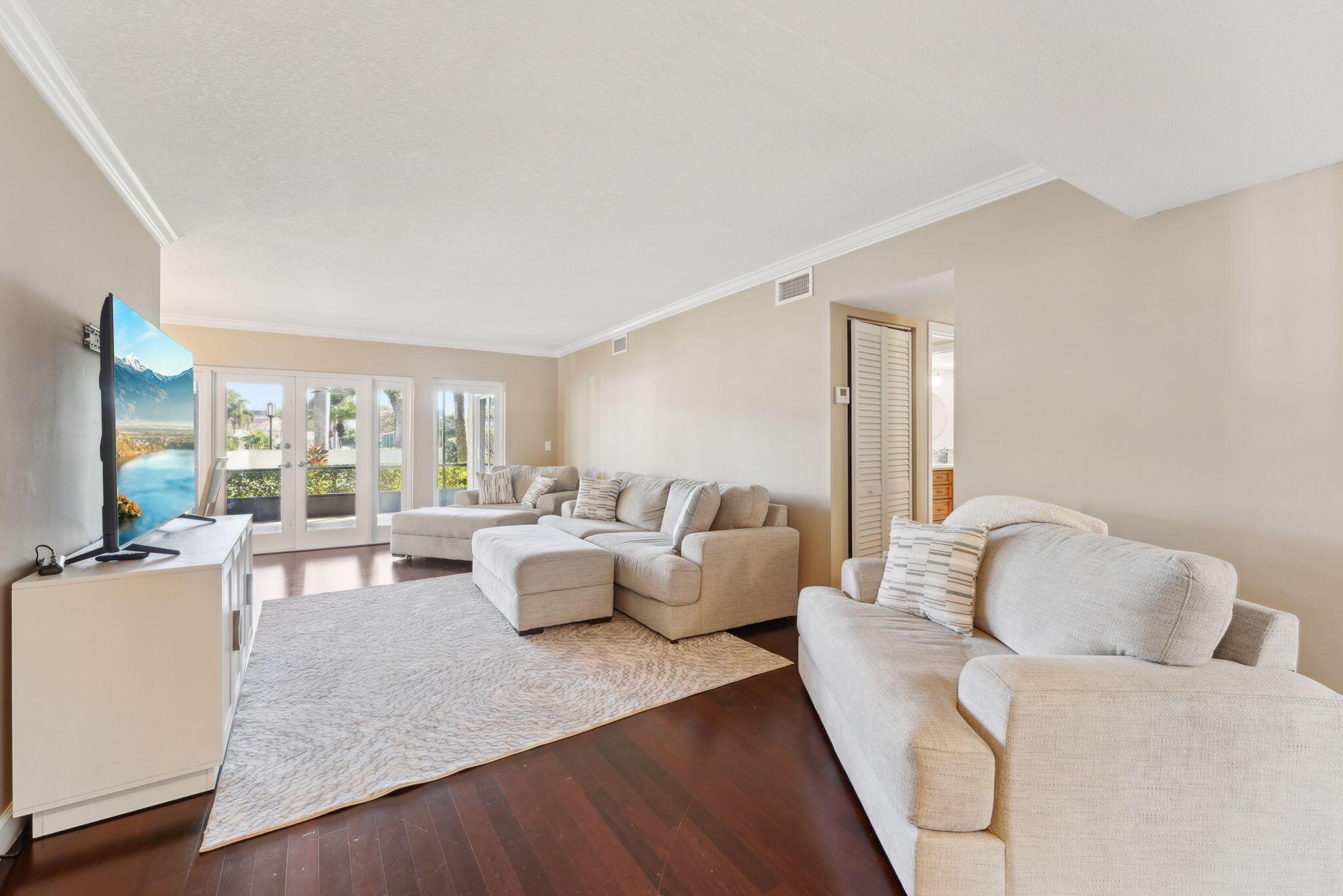 100 Pelican Pointe Drive 101, Delray Beach, FL 33483, Delray Beach - Photo 4