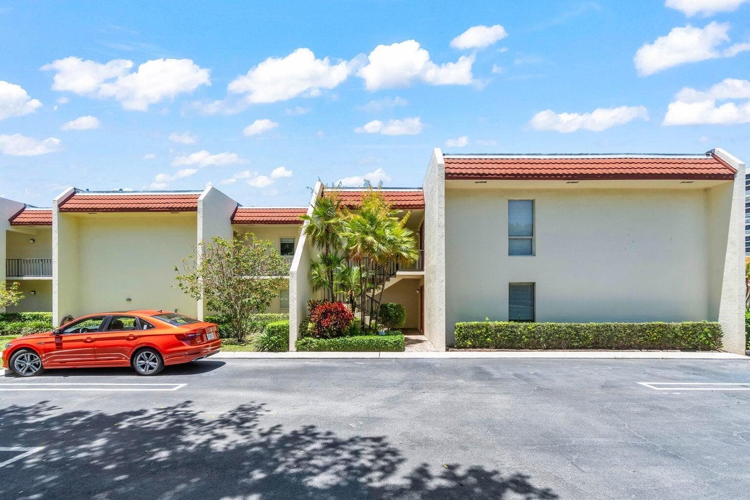 1707 Consulate Place 202, West Palm Beach, FL 33401, West Palm Beach - Photo 2