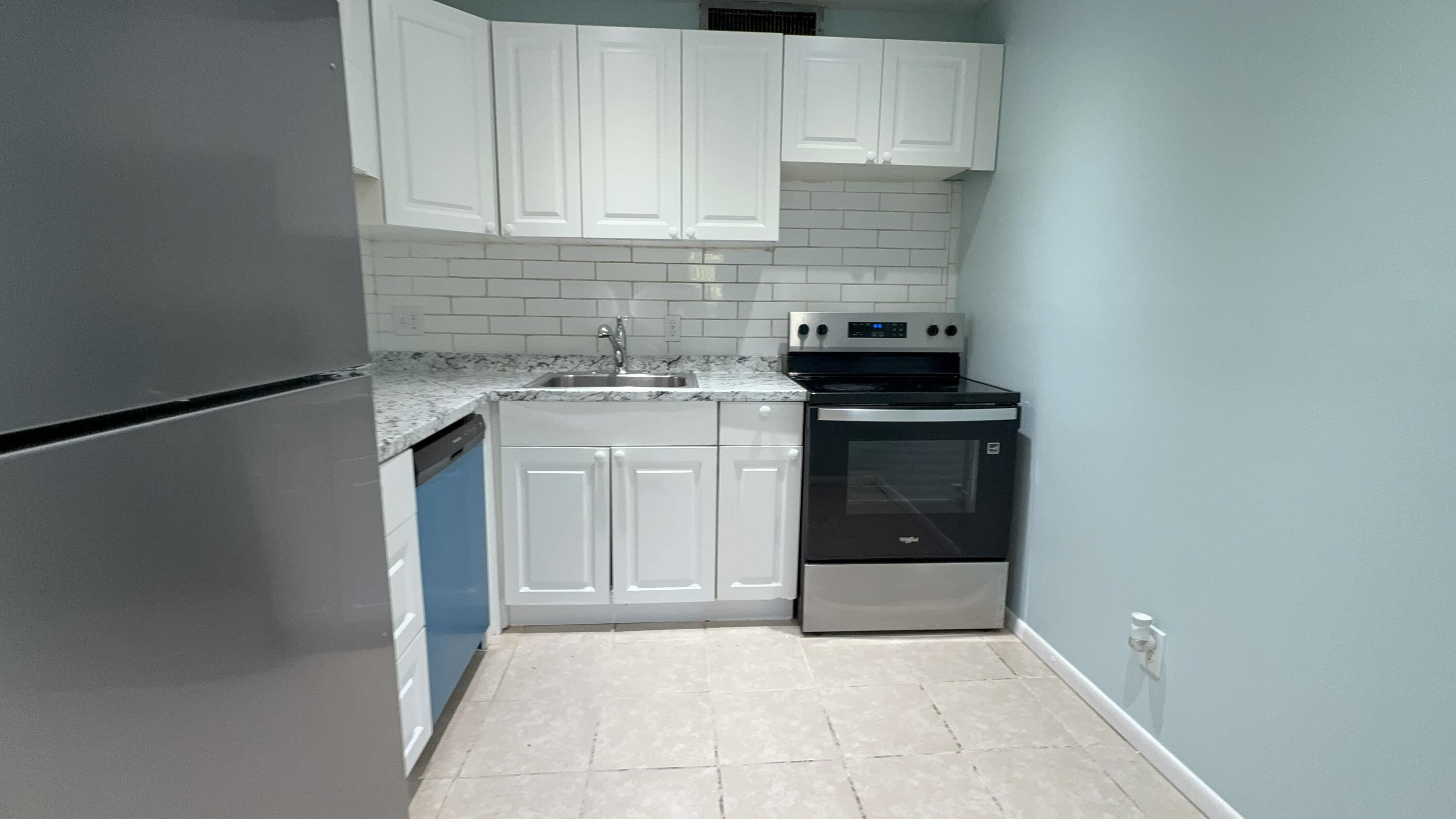 12009 Poinciana Boulevard 202, Royal Palm Beach, FL 33411, Royal Palm Beach - Photo 3