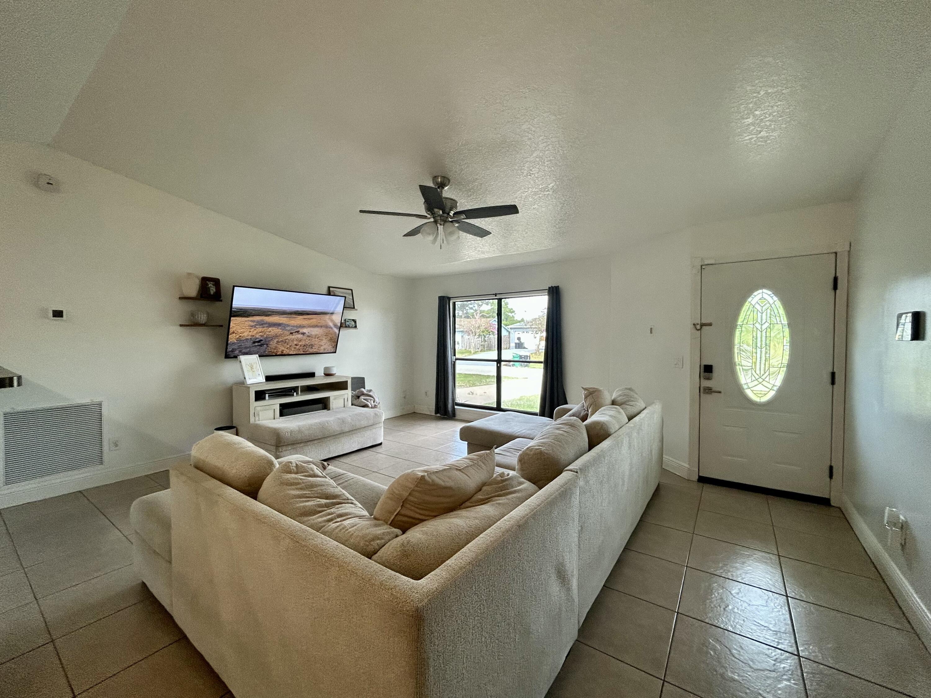 452 SW David Terrace, Port St. Lucie, FL 34953, Port St. Lucie - Photo 3