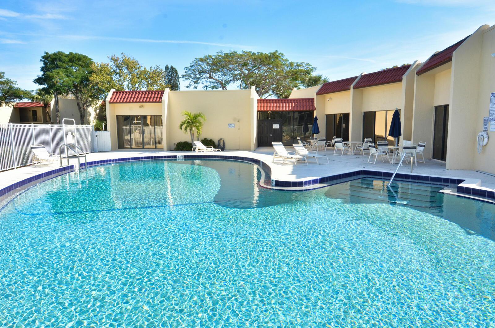 2050 Oleander Boulevard 5-306, Fort Pierce, FL 34950, Fort Pierce - Photo 5