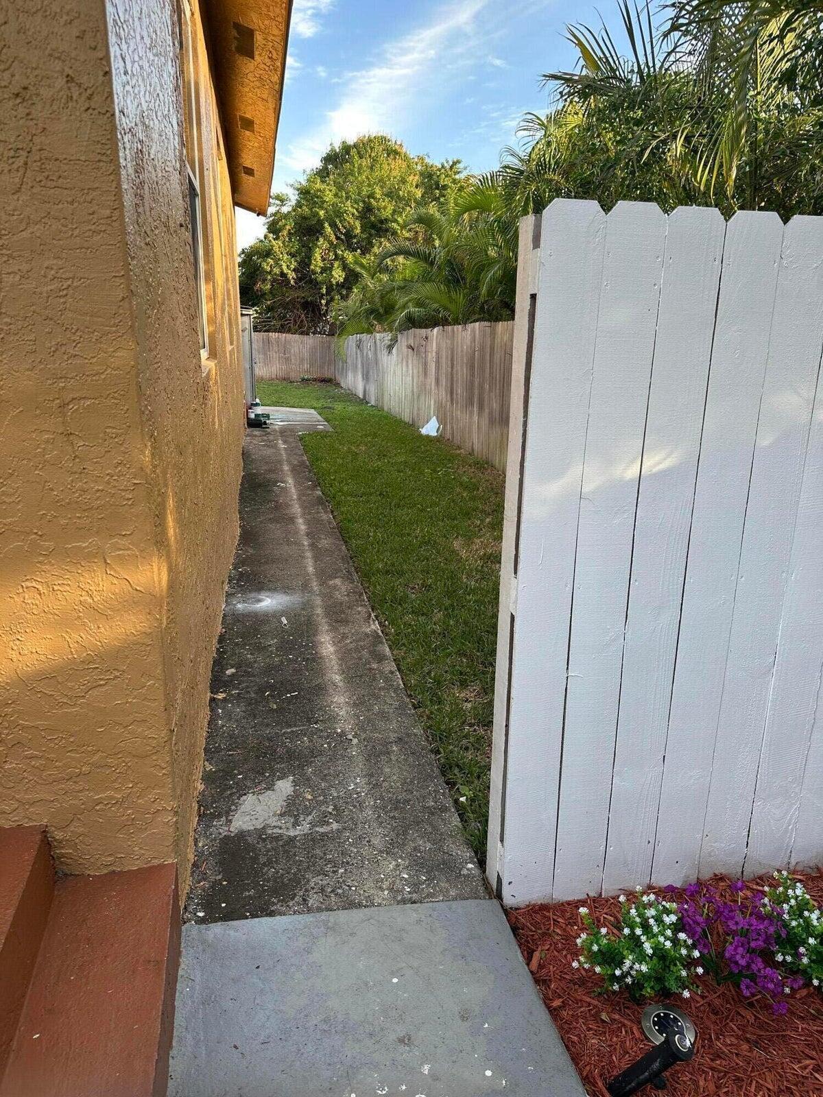 833 Briggs Street Street, West Palm Beach, FL 33405, West Palm Beach - Photo 3