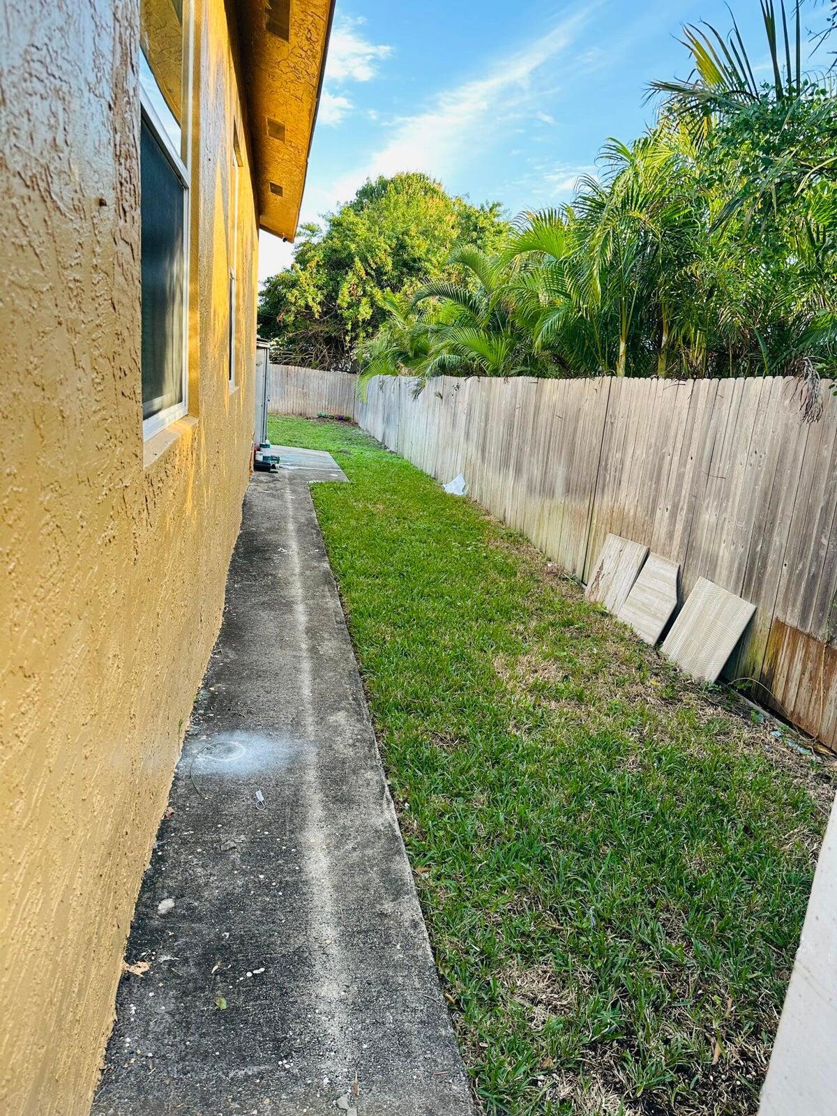 833 Briggs Street Street, West Palm Beach, FL 33405, West Palm Beach - Photo 4