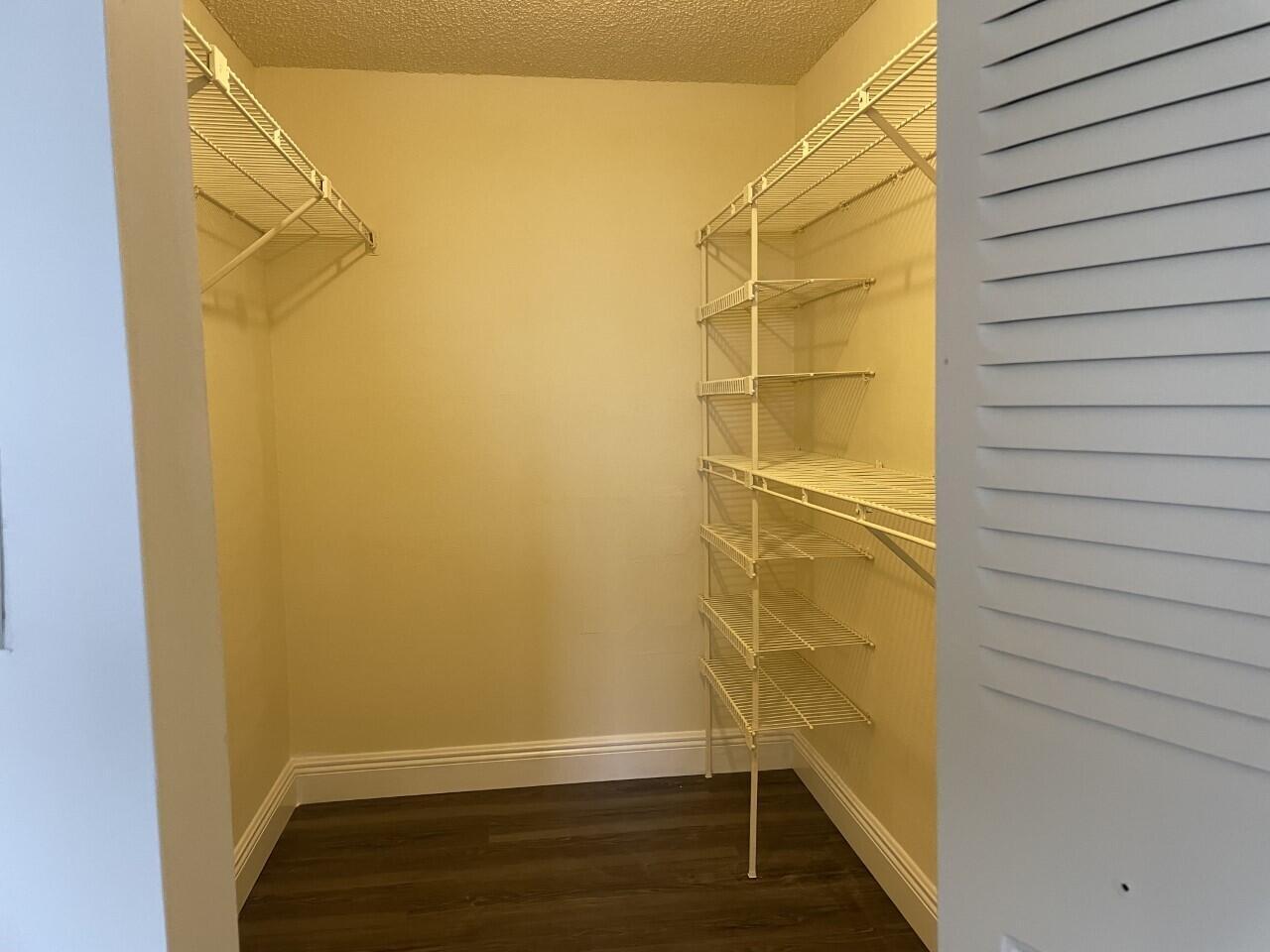 4640 Lucerne Lakes Boulevard W 605, Lake Worth, FL 33467, Lake Worth - Photo 5