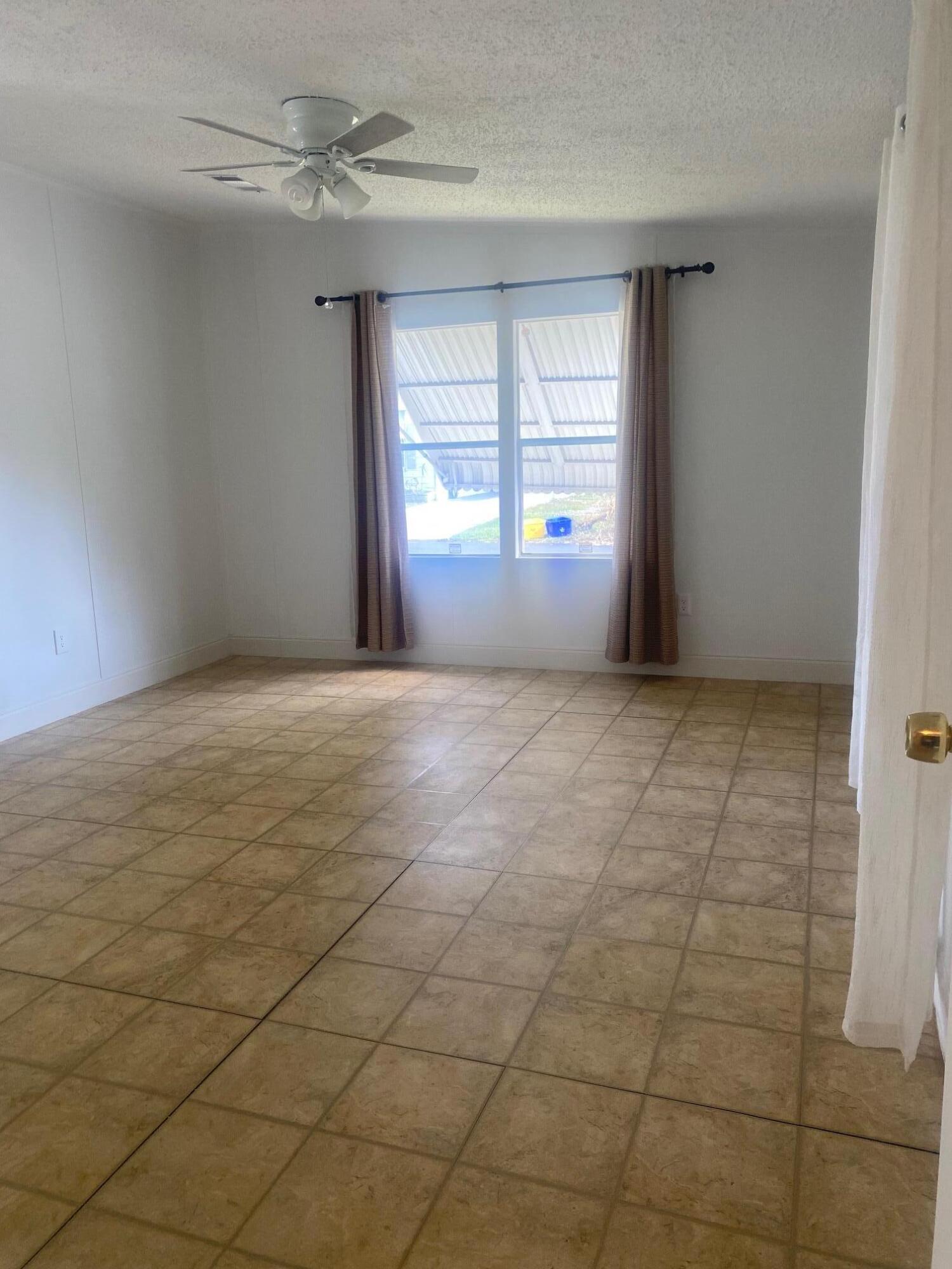 8933 Pine Street, Boynton Beach, FL 33436, Boynton Beach - Photo 5