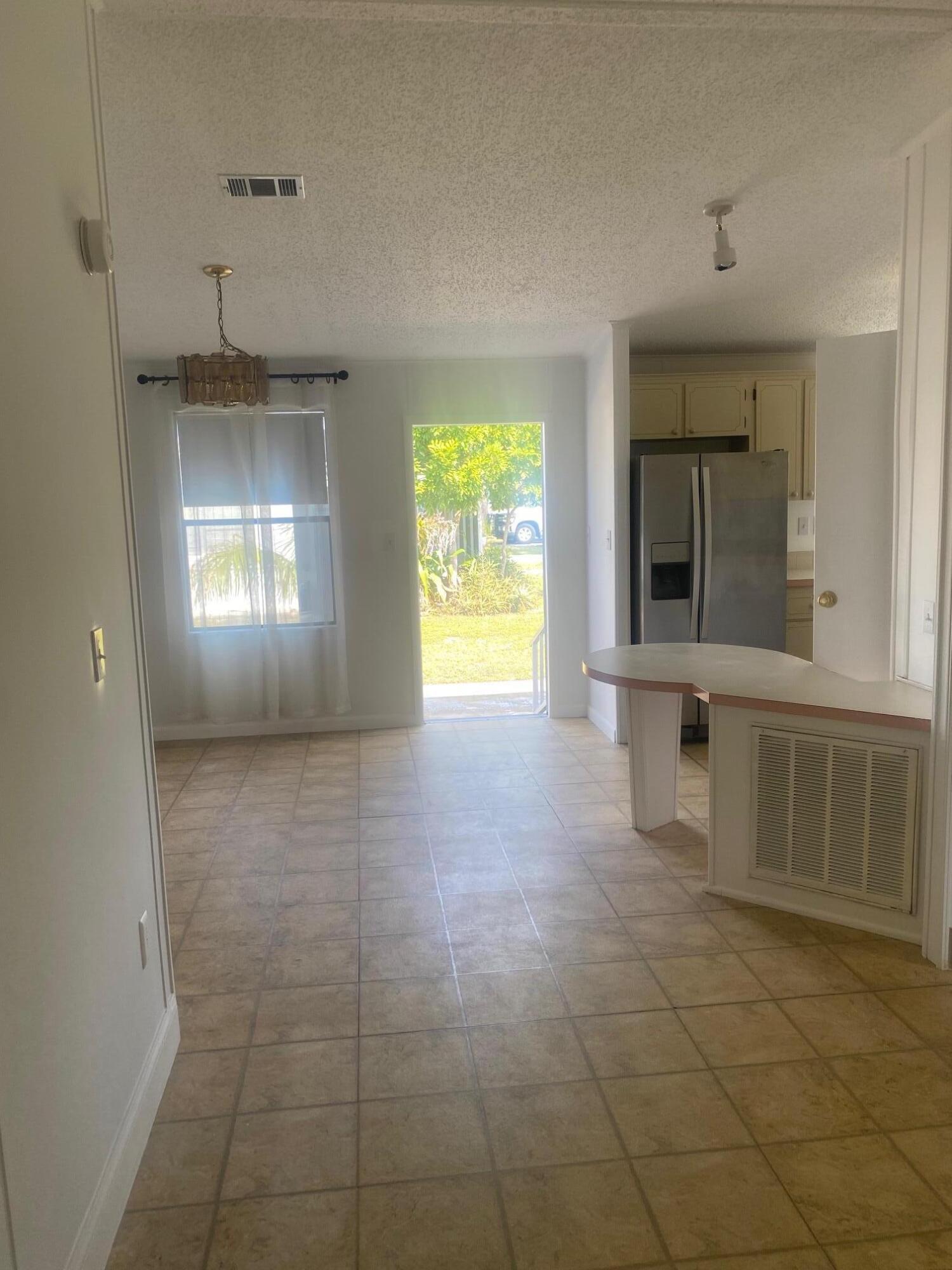 8933 Pine Street, Boynton Beach, FL 33436, Boynton Beach - Photo 3