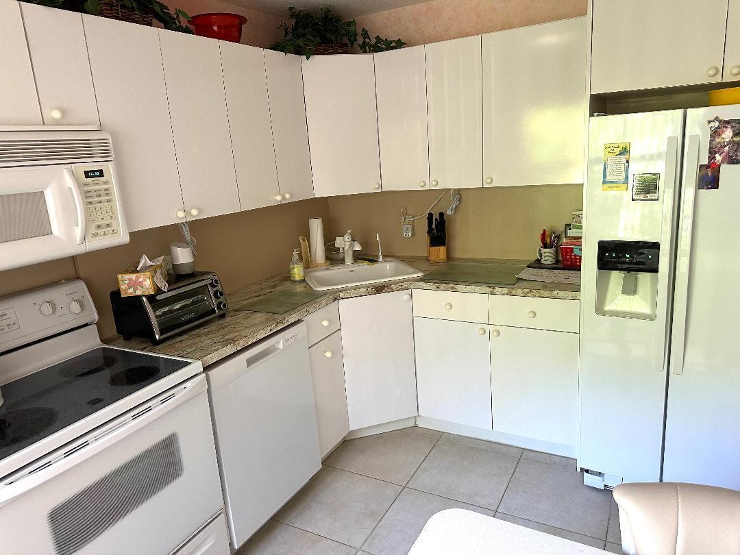 8305 Casa Del Lago E, Boca Raton, FL 33433, Boca Raton - Photo 4