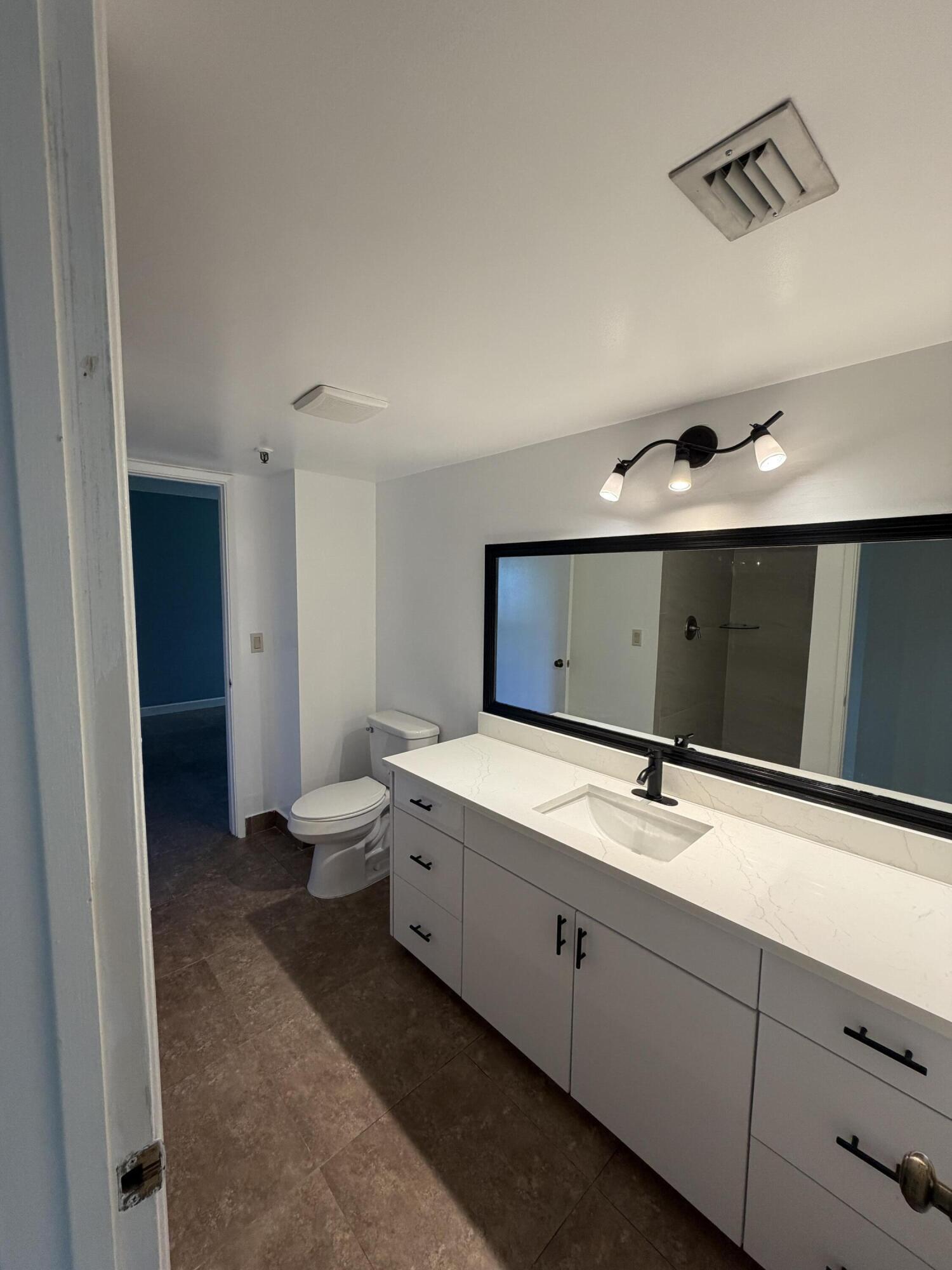 2202 S Cypress Bend Drive 101, Pompano Beach, FL 33069, Pompano Beach - Photo 5