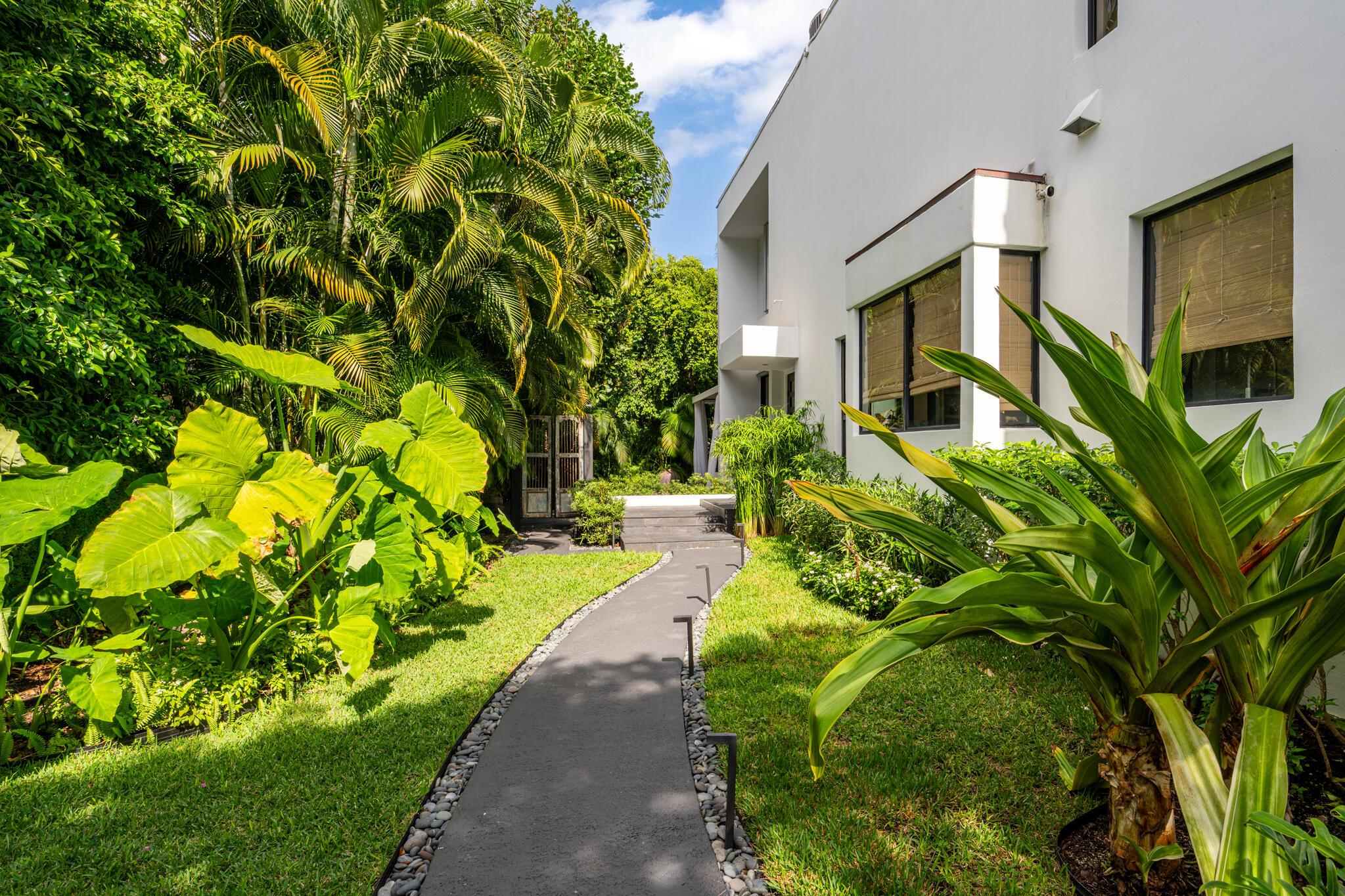 423 Chilean Avenue, Palm Beach, FL 33480, Palm Beach - Photo 3