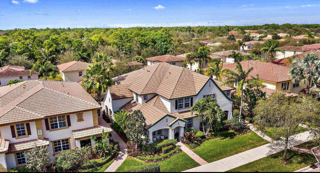 113 Evergrene Parkway 3-A, Palm Beach Gardens, FL 33410, Palm Beach Gardens - Photo 3