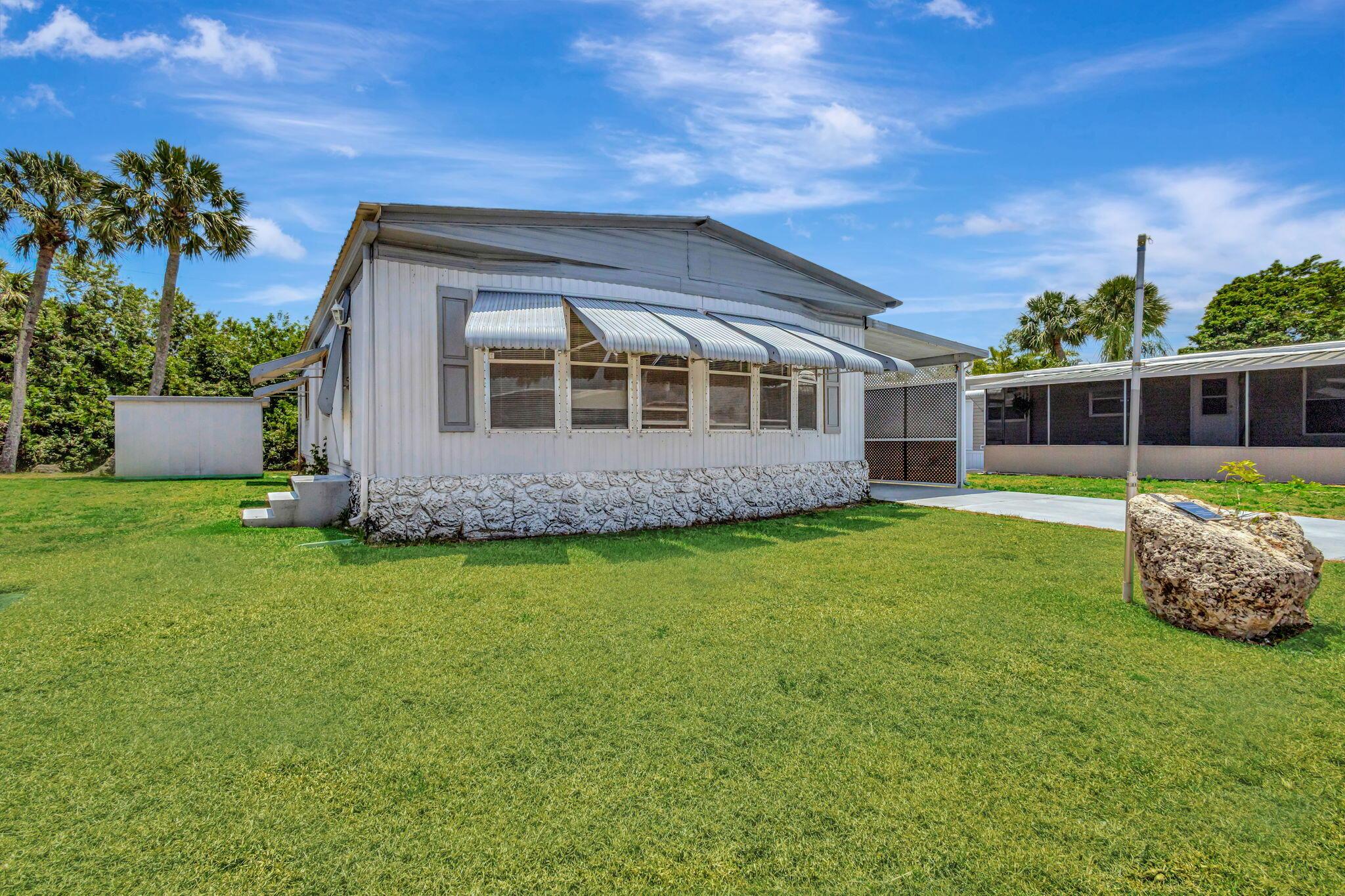 4072 74th Street N 395, West Palm Beach, FL 33404, West Palm Beach - Photo 2