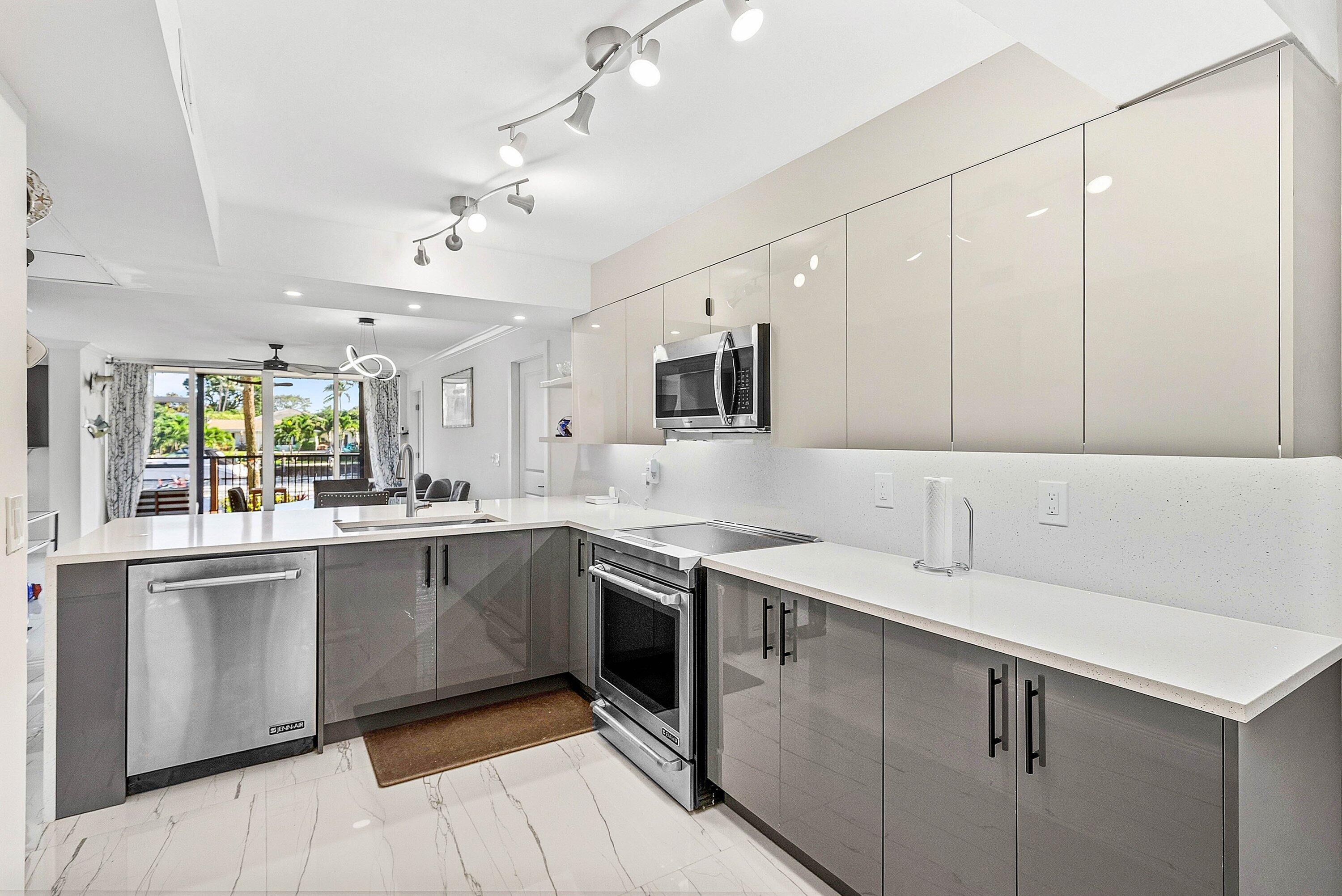 18 Royal Palm Way 109, Boca Raton, FL 33432, Boca Raton - Photo 3