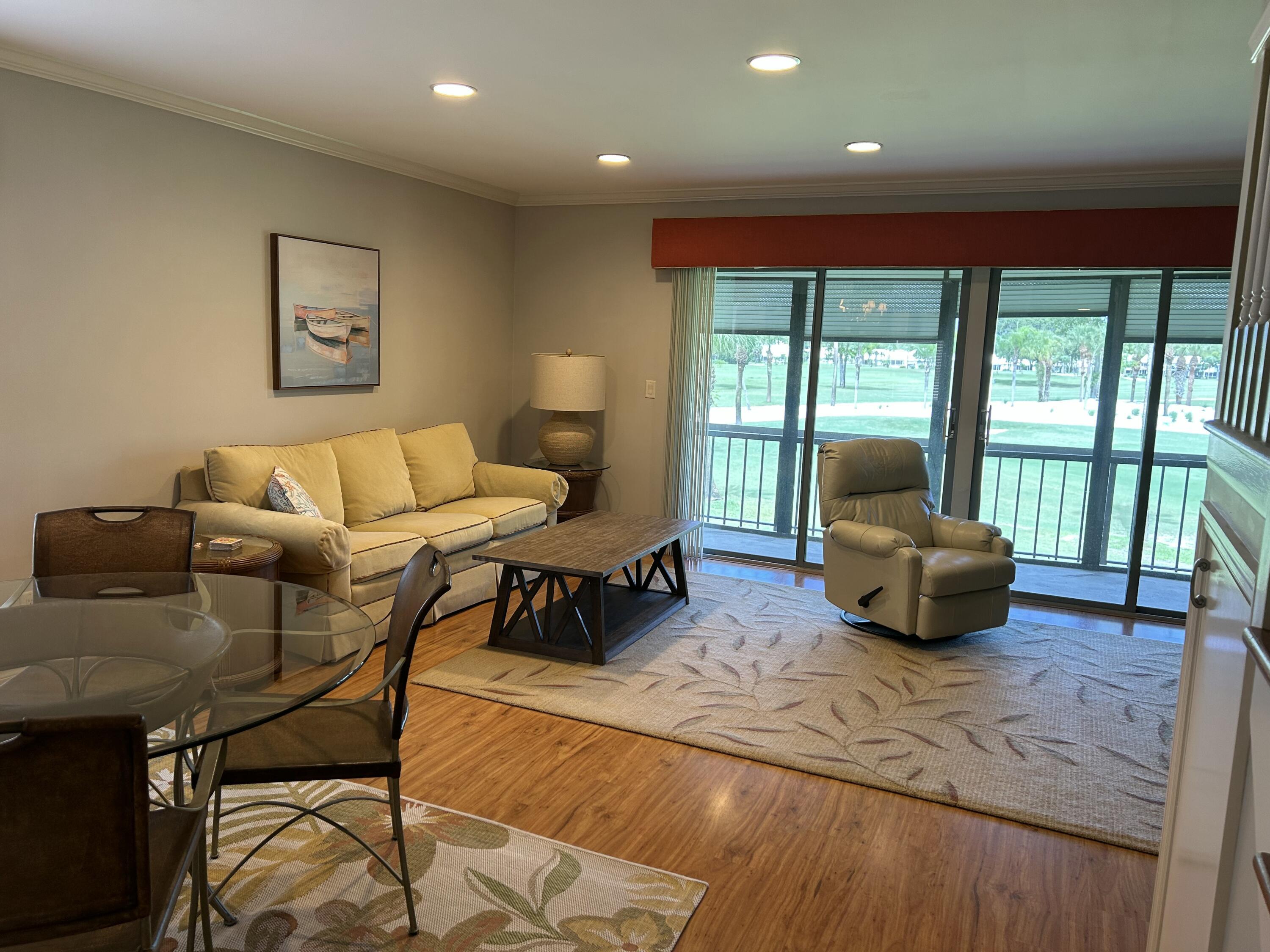18430 SE Wood Haven Terrace SE H, Jupiter, FL 33469, Jupiter - Photo 3