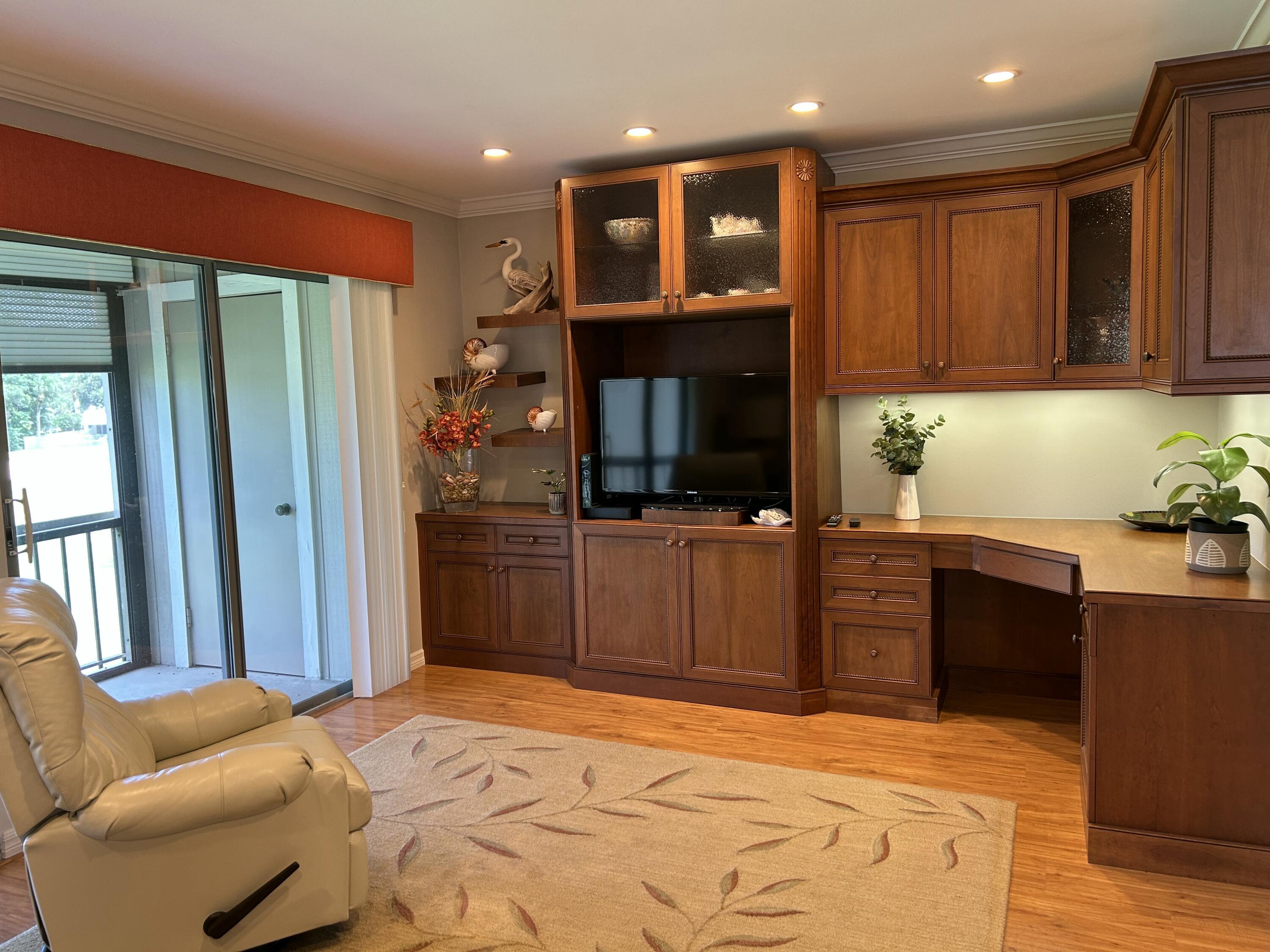 18430 SE Wood Haven Terrace SE H, Jupiter, FL 33469, Jupiter - Photo 4