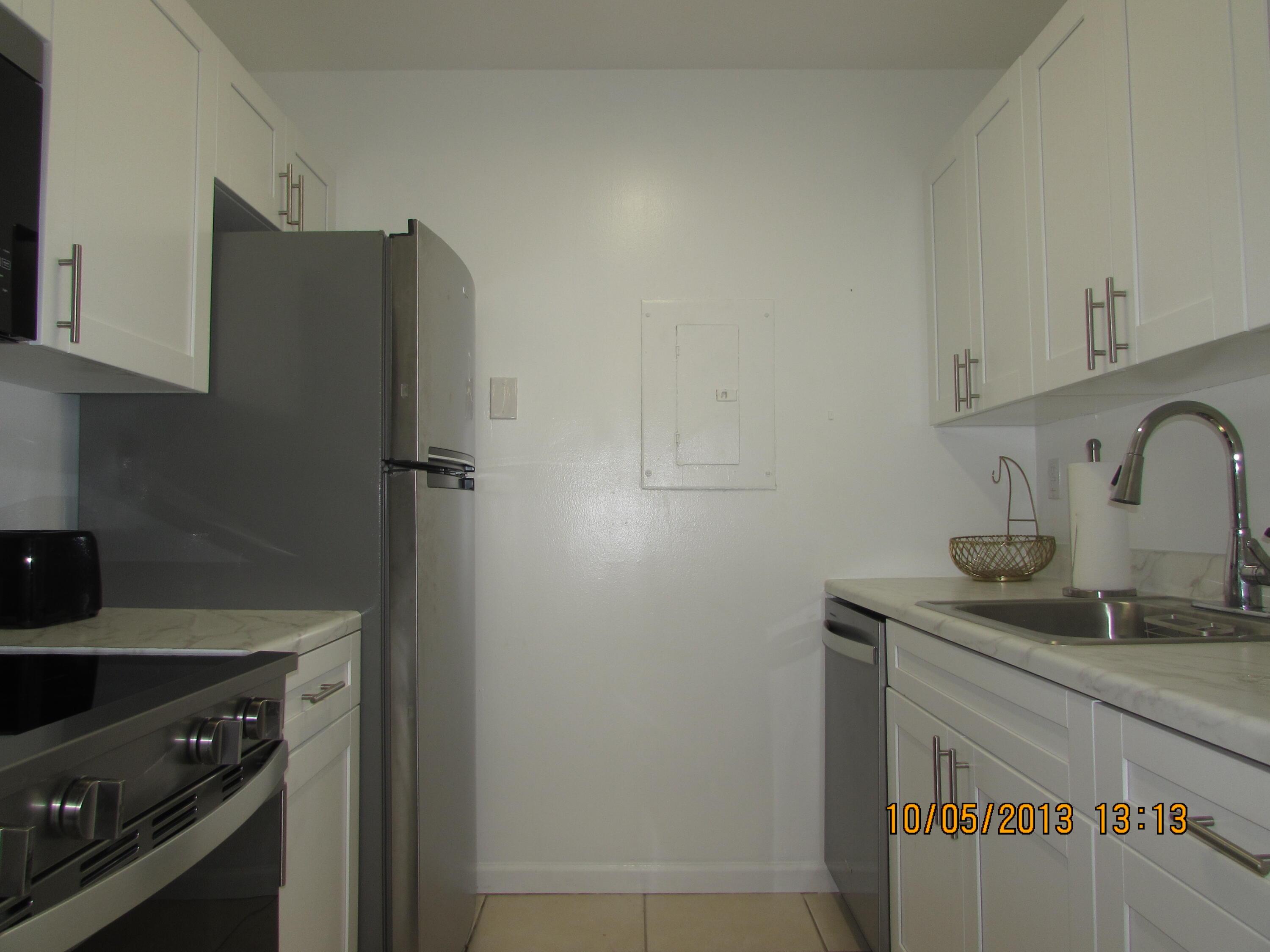 1141 Lake Victoria Drive F, West Palm Beach, FL 33411, West Palm Beach - Photo 5