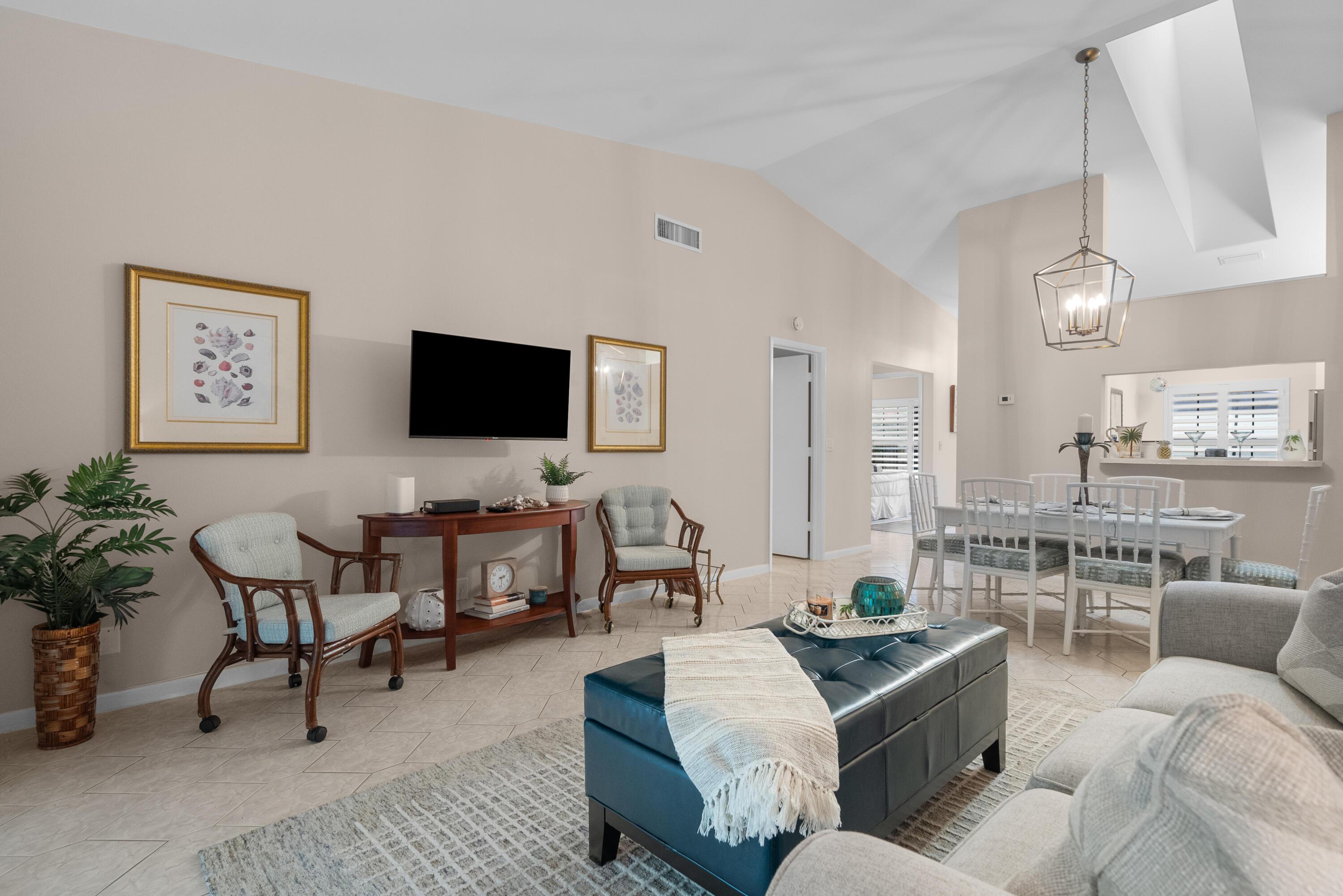 1544 SW Silver Pine Way 104f, Palm City, FL 34990, Palm City