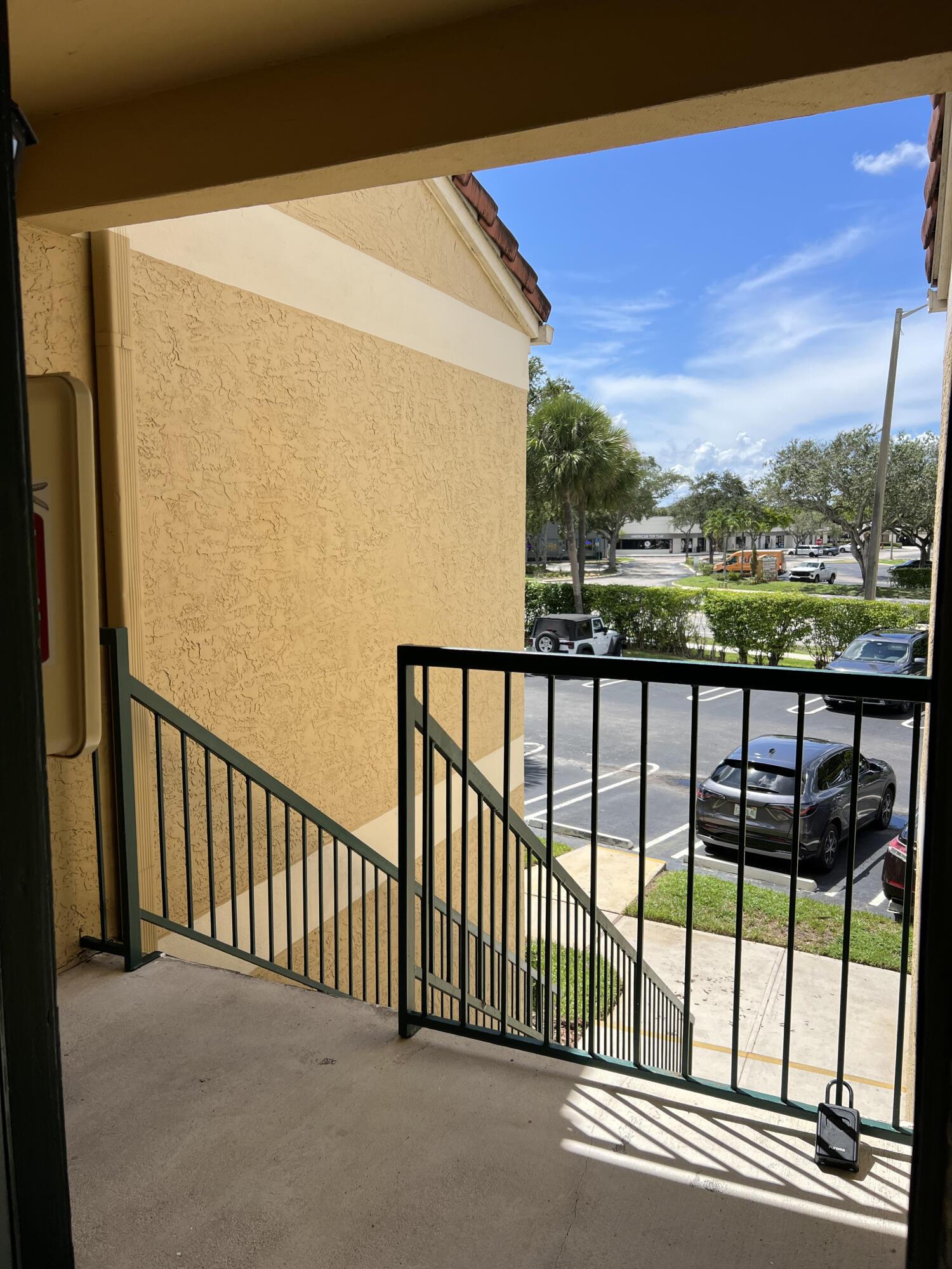 899 Riverside Drive 620, Coral Springs, FL 33071, Coral Springs - Photo 4