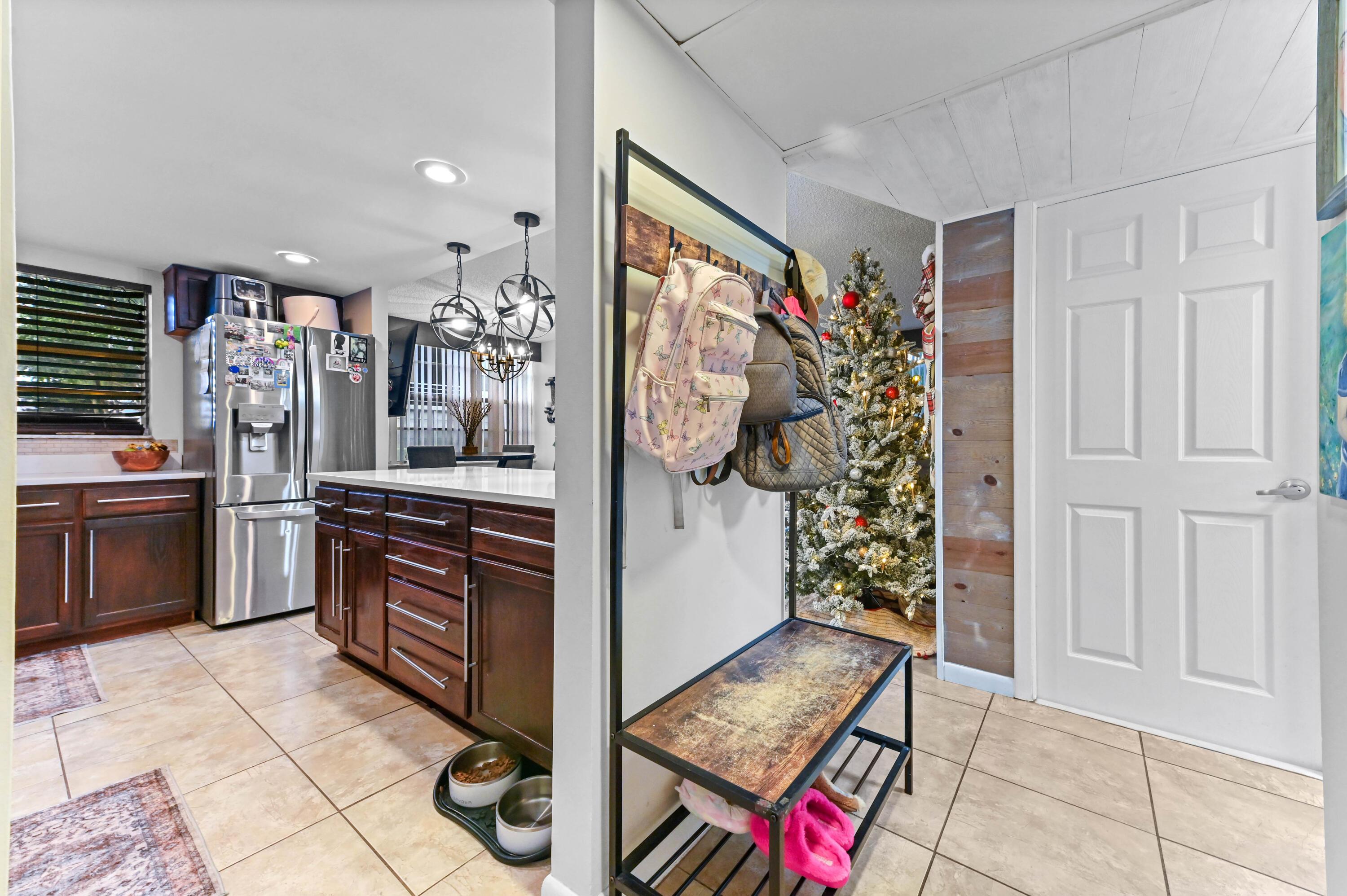2761 Taft Street 110, Hollywood, FL 33020, Hollywood - Photo 3