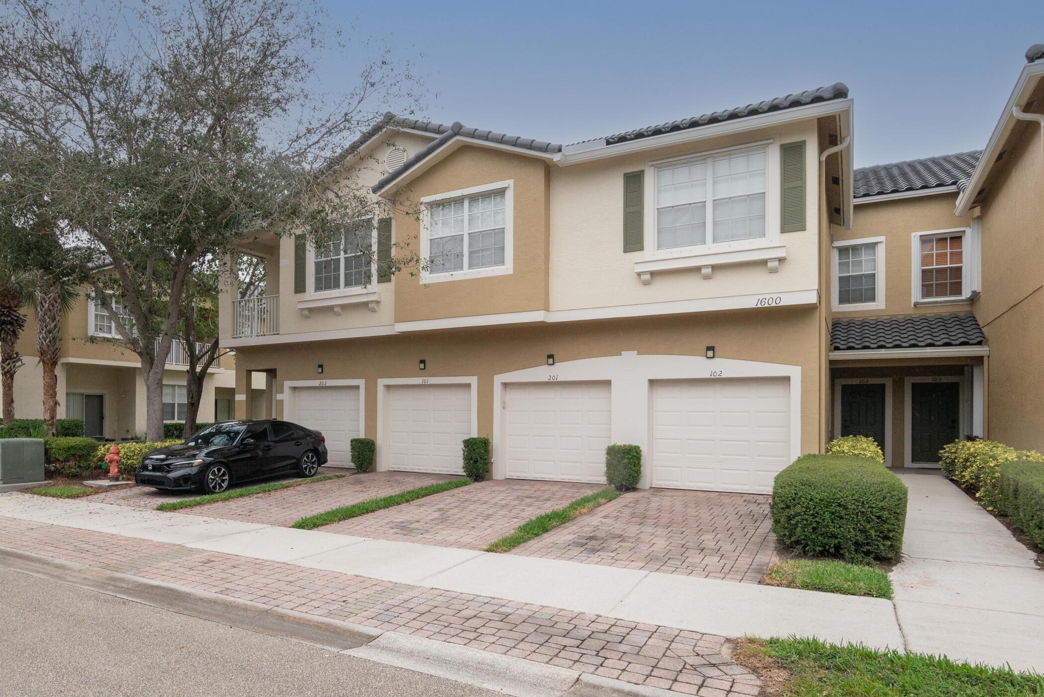 1600 SE Sheffield Terrace 201, Stuart, FL 34994, Stuart - Photo 2