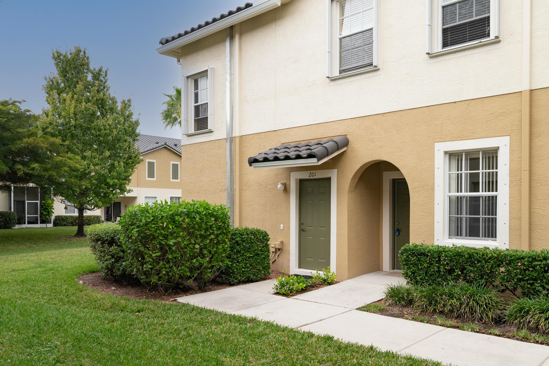 1600 SE Sheffield Terrace 201, Stuart, FL 34994, Stuart - Photo 3