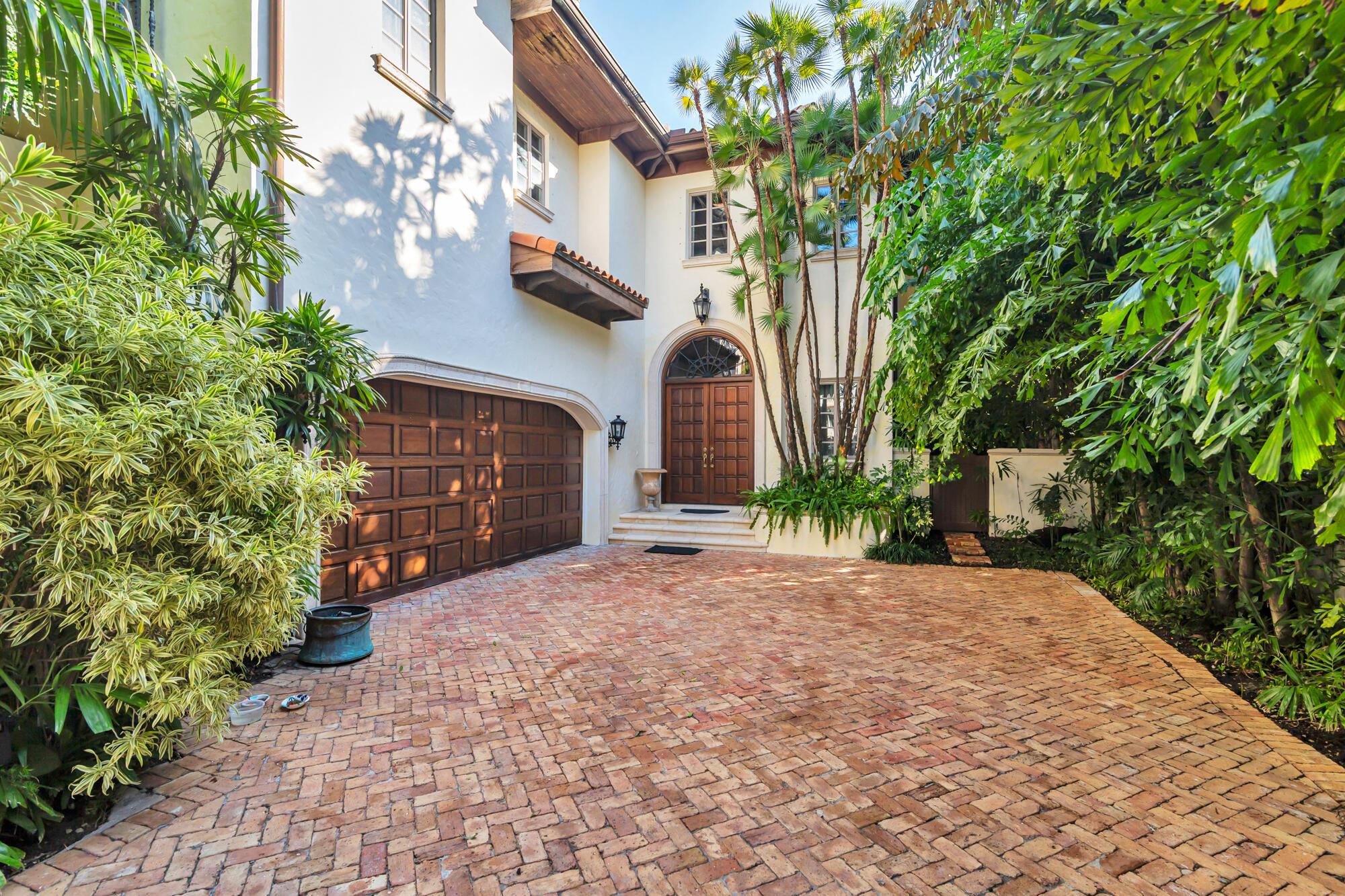 446 Brazilian Avenue, Palm Beach, FL 33480, Palm Beach - Photo 3