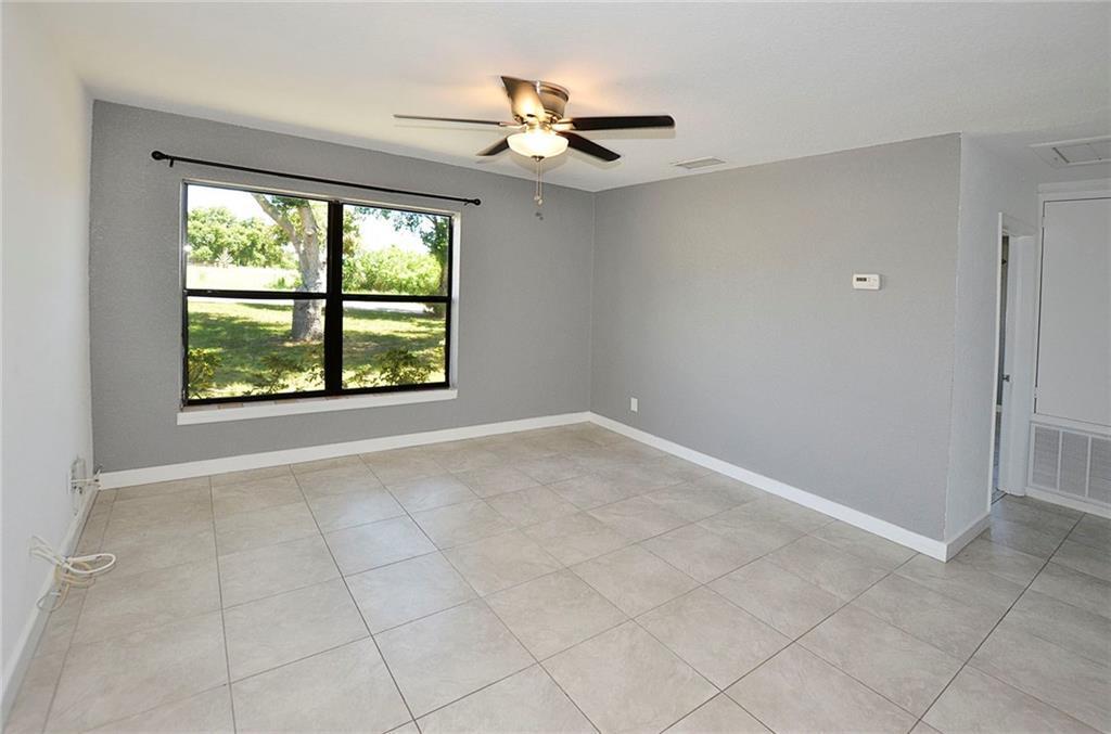110 6th Court SW, Vero Beach, FL 32962, Vero Beach - Photo 5