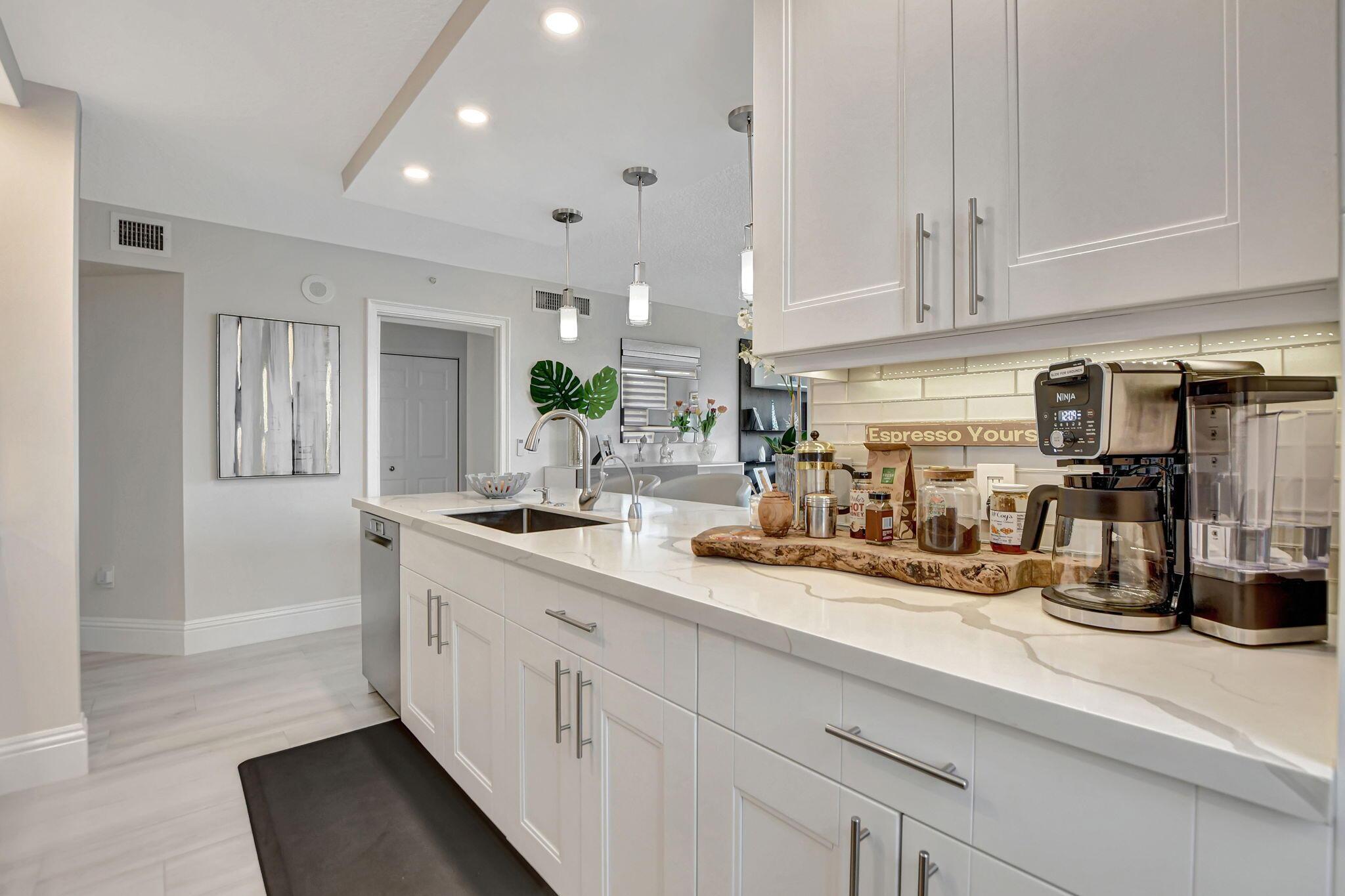 3594 S Ocean Boulevard 302, Highland Beach, FL 33487, Highland Beach - Photo 4