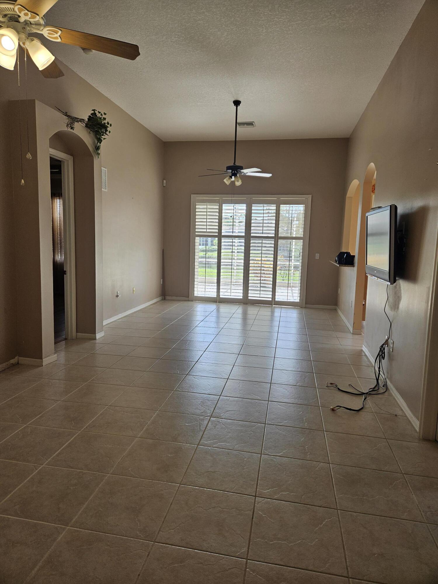 397 SW Lakeforest Way N, Port St. Lucie, FL 34986, Port St. Lucie - Photo 5