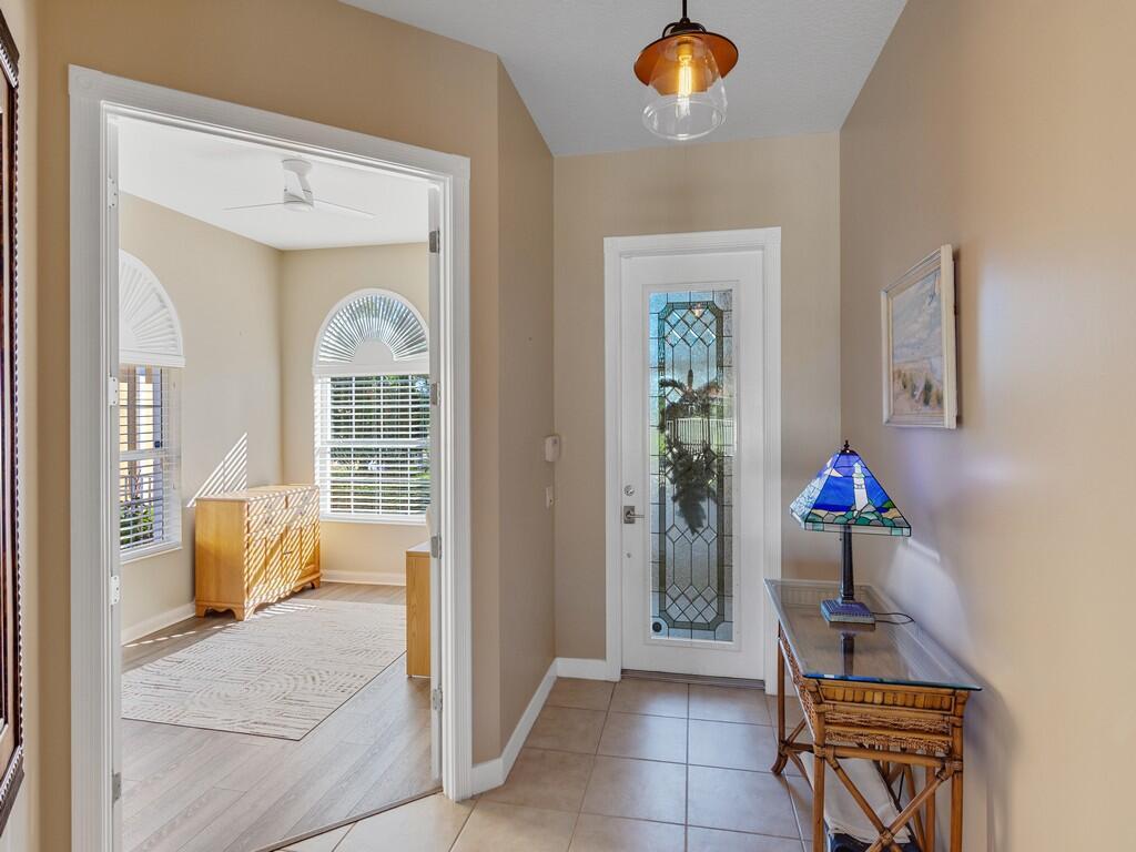 5250 Eleuthra Circle, Vero Beach, FL 32967, Vero Beach - Photo 4